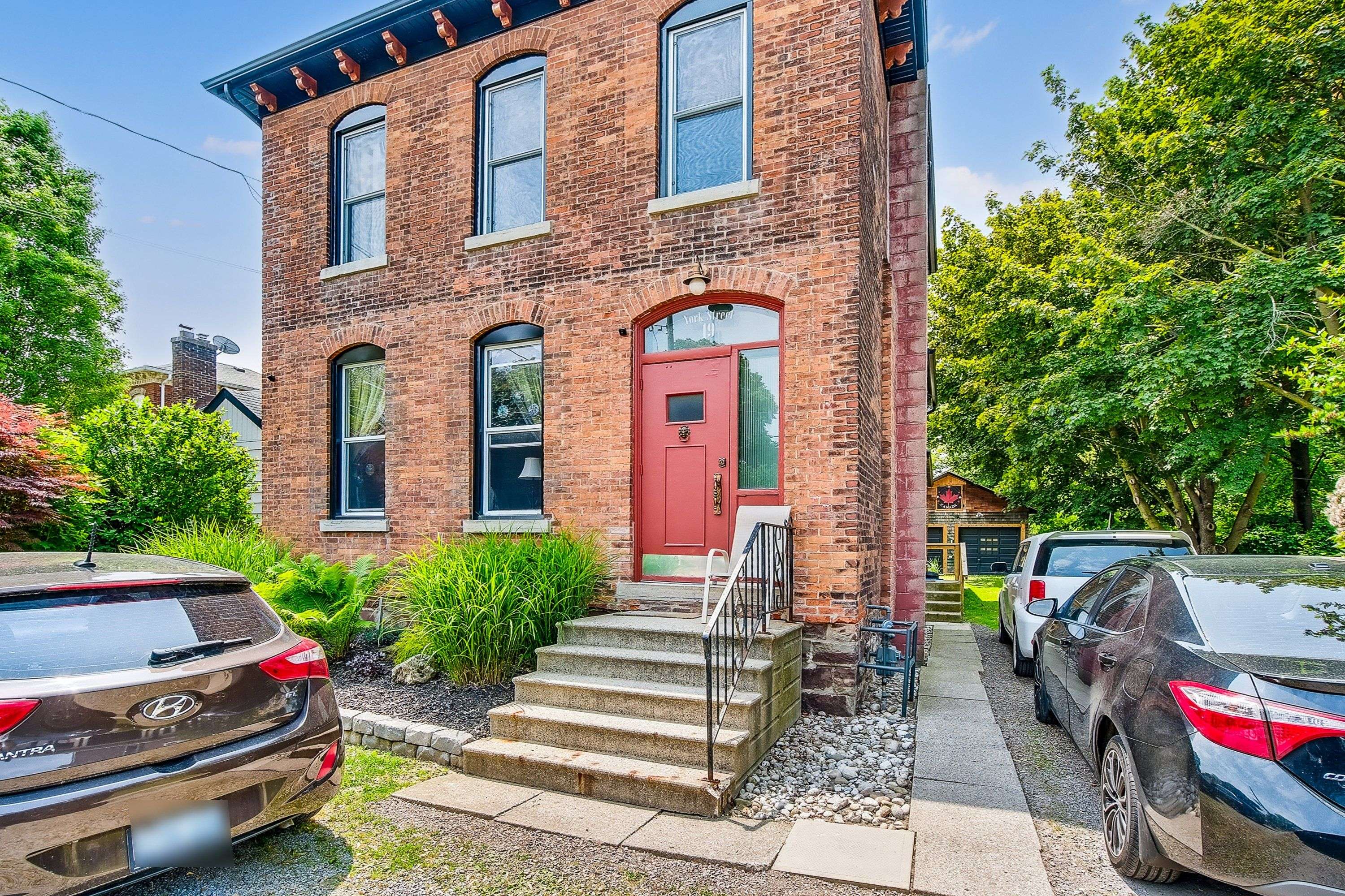 St. Catharines, ON L2R 6B7,19 York ST
