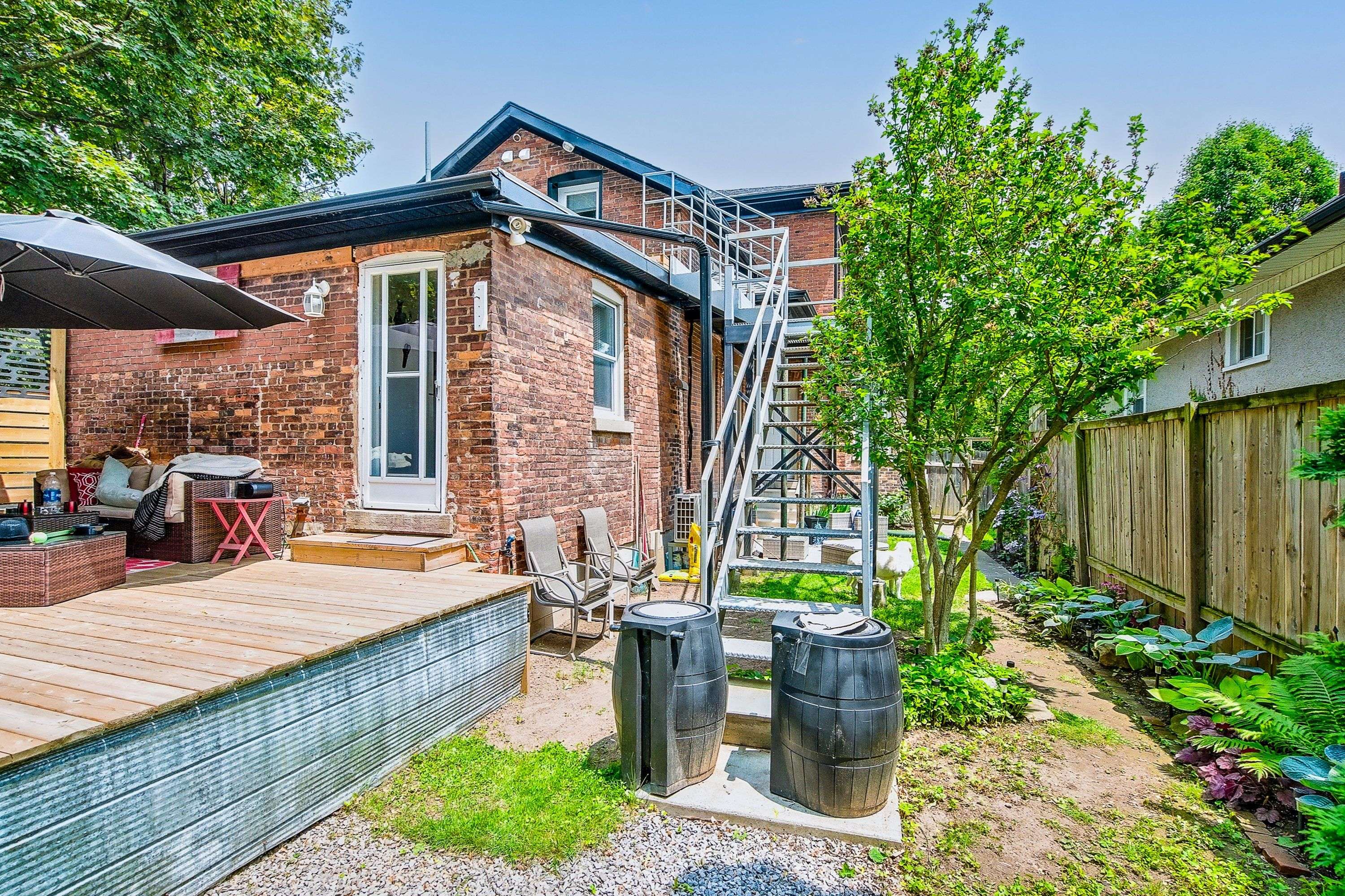 St. Catharines, ON L2R 6B7,19 York ST