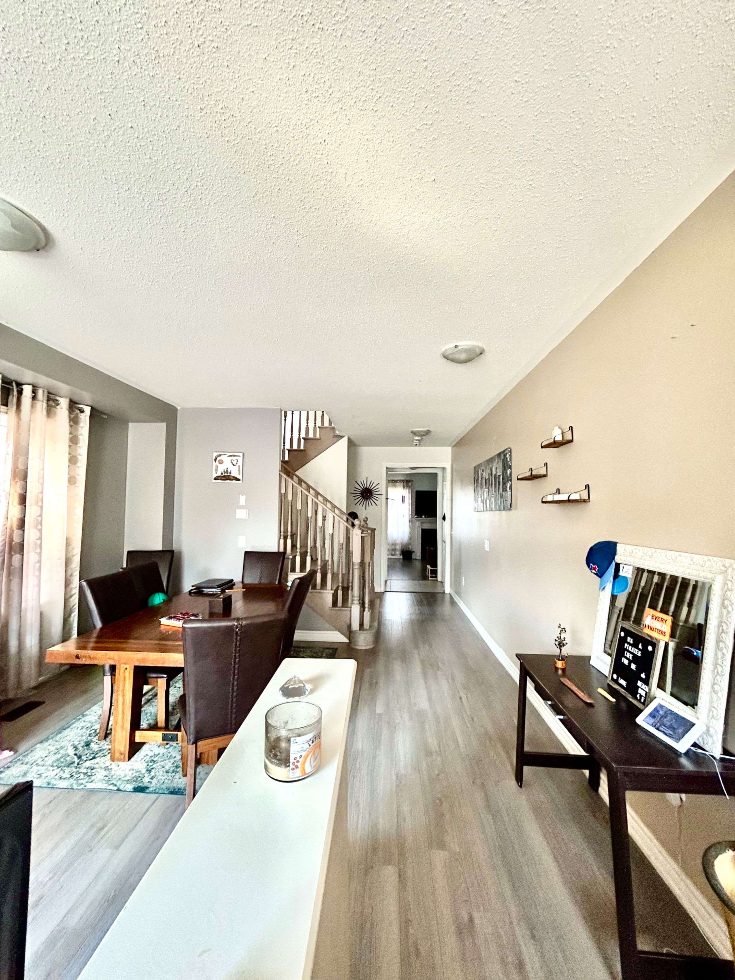 Milton, ON L9T 7K6,1449 Chretien ST