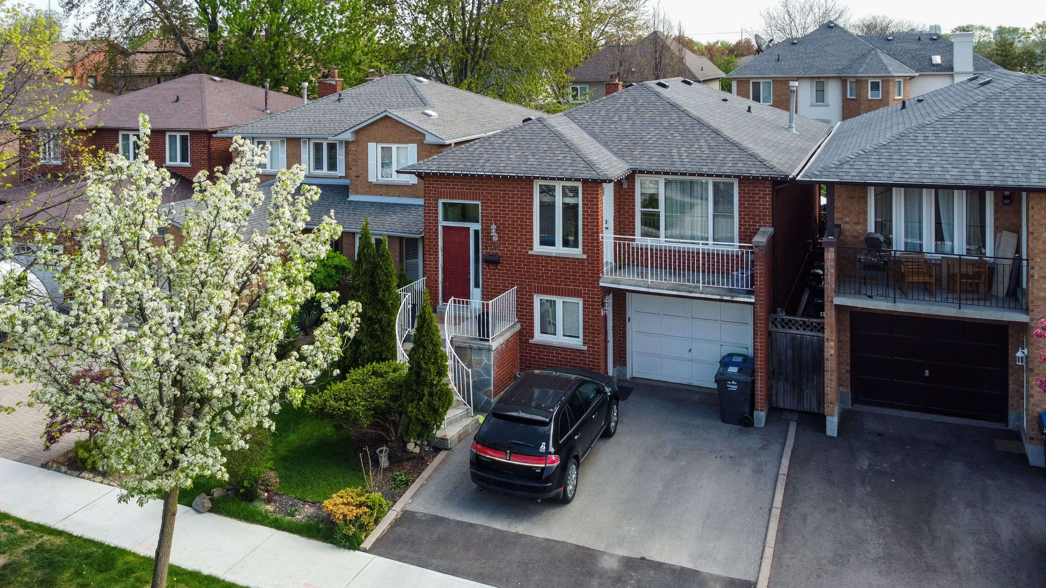 Mississauga, ON L4Z 2X3,4386 Curia CRES