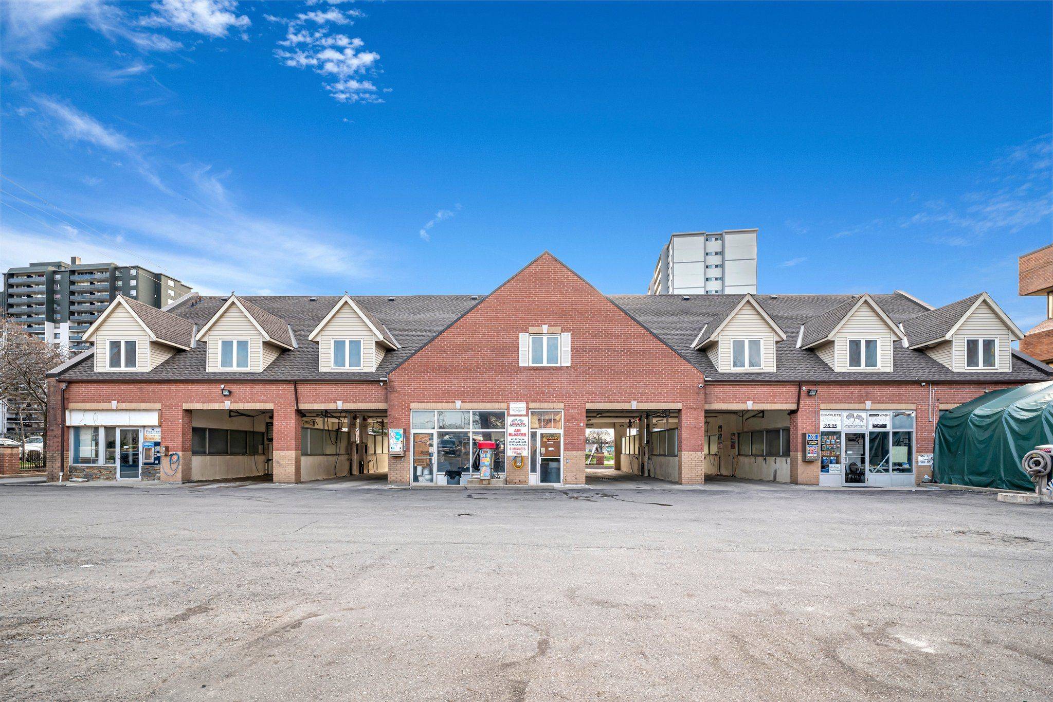 Toronto W05, ON M3N 2H9,2800 Jane ST