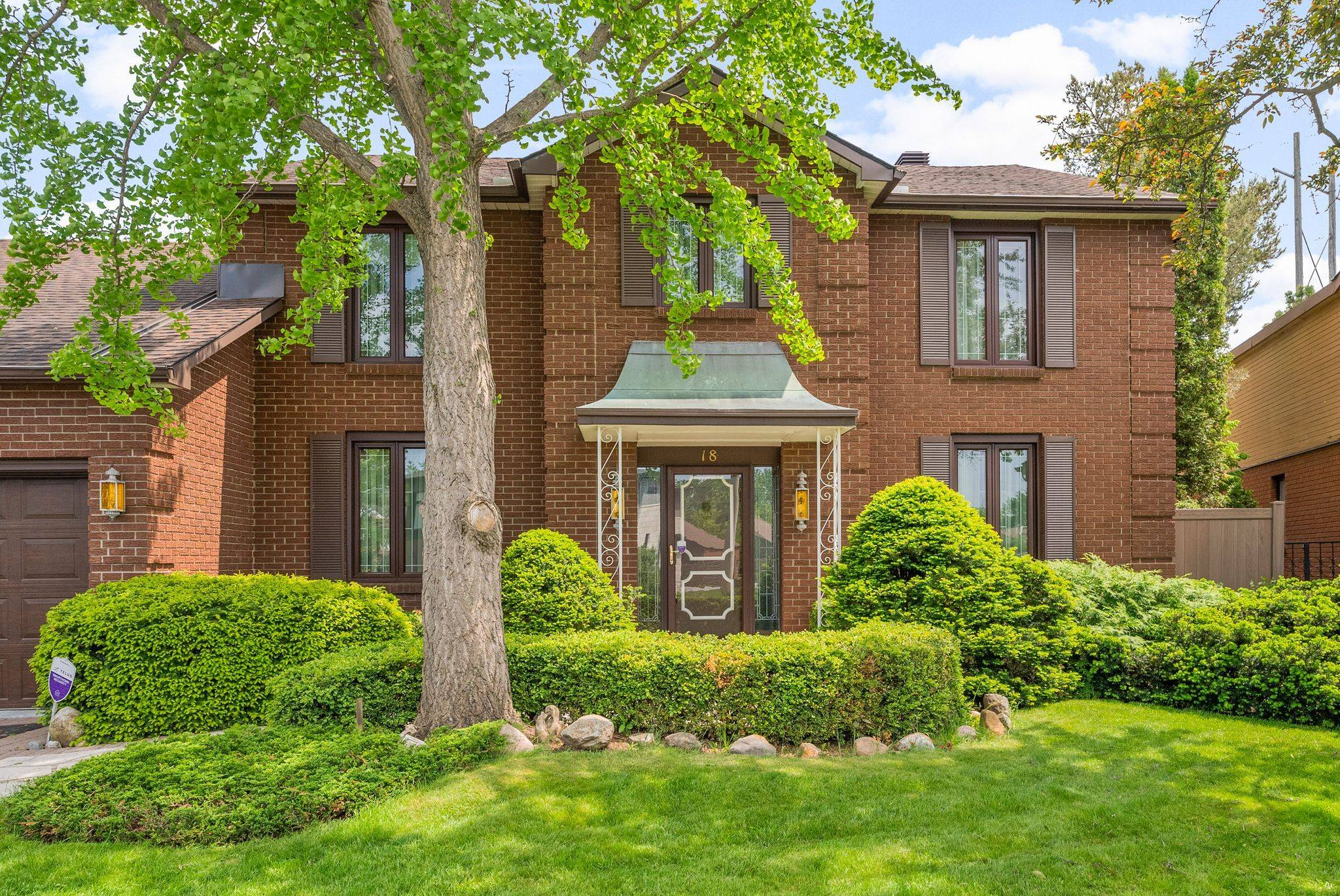 Hunt Club - Windsor Park Village And Area, ON K1V 9M1,18 Royal Hunt CT