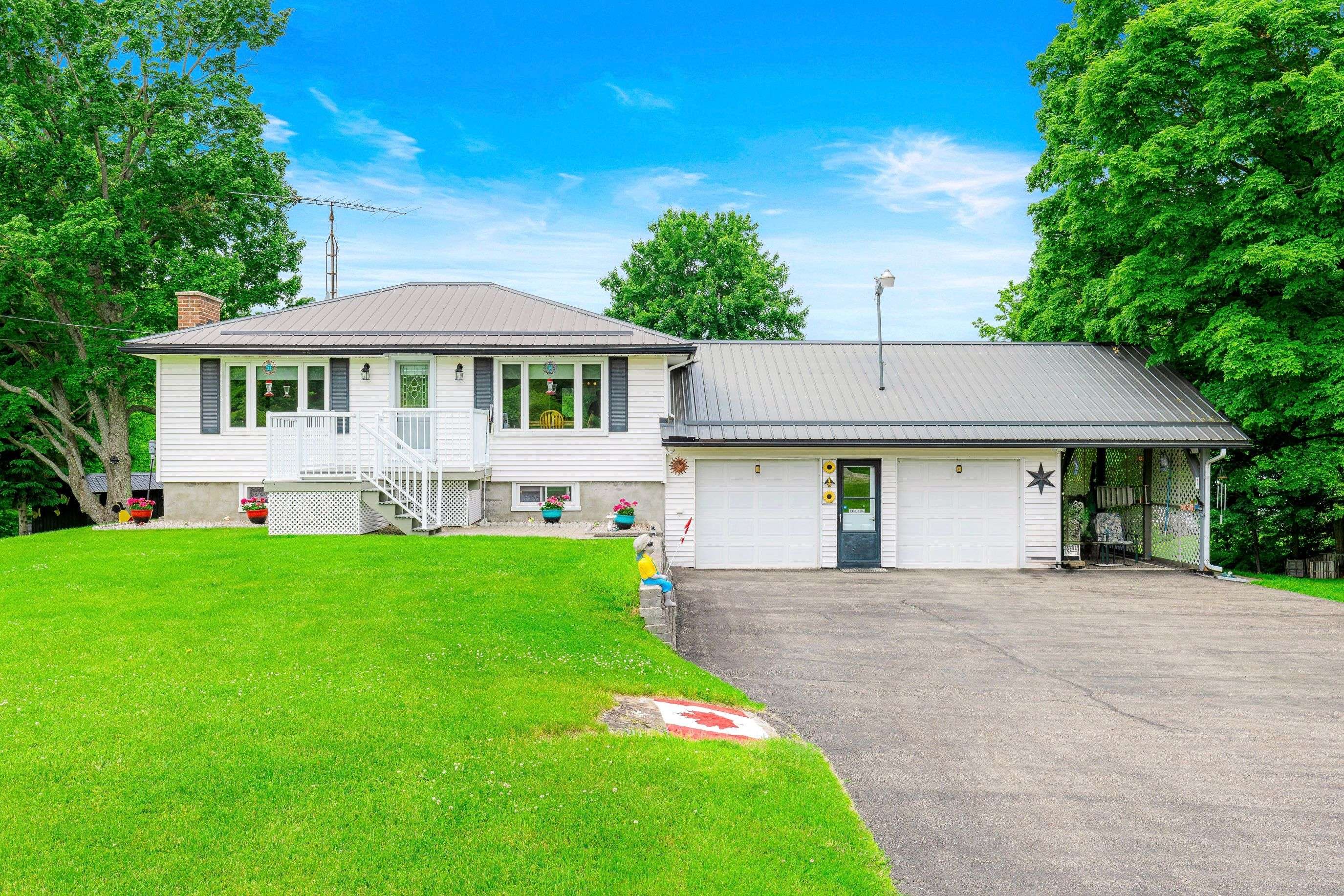 Front Of Yonge, ON K0E 1R0,1682 County Rd 2 RD