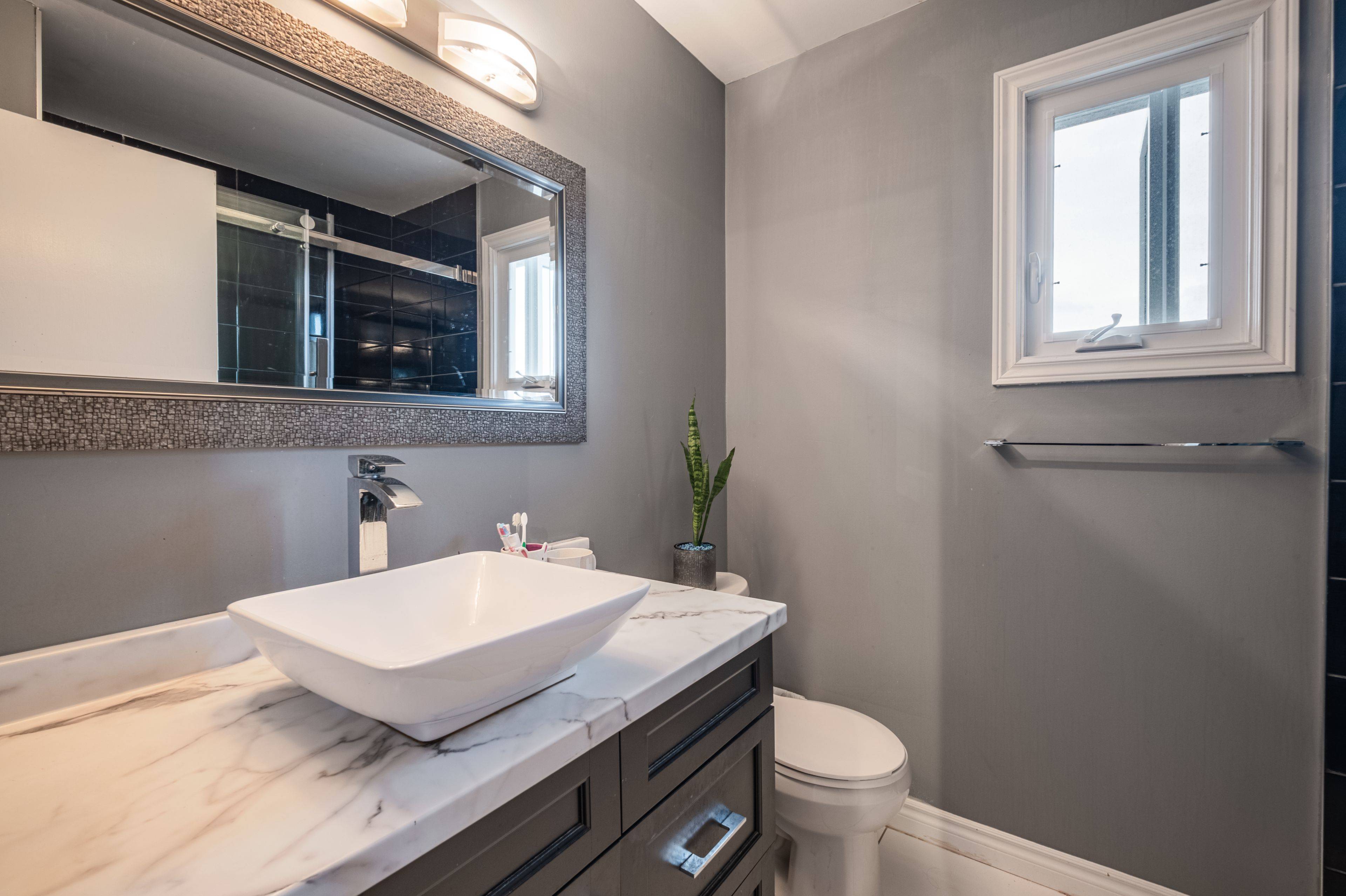 Kingston, ON K7M 8C3,304 Sunrise CRES