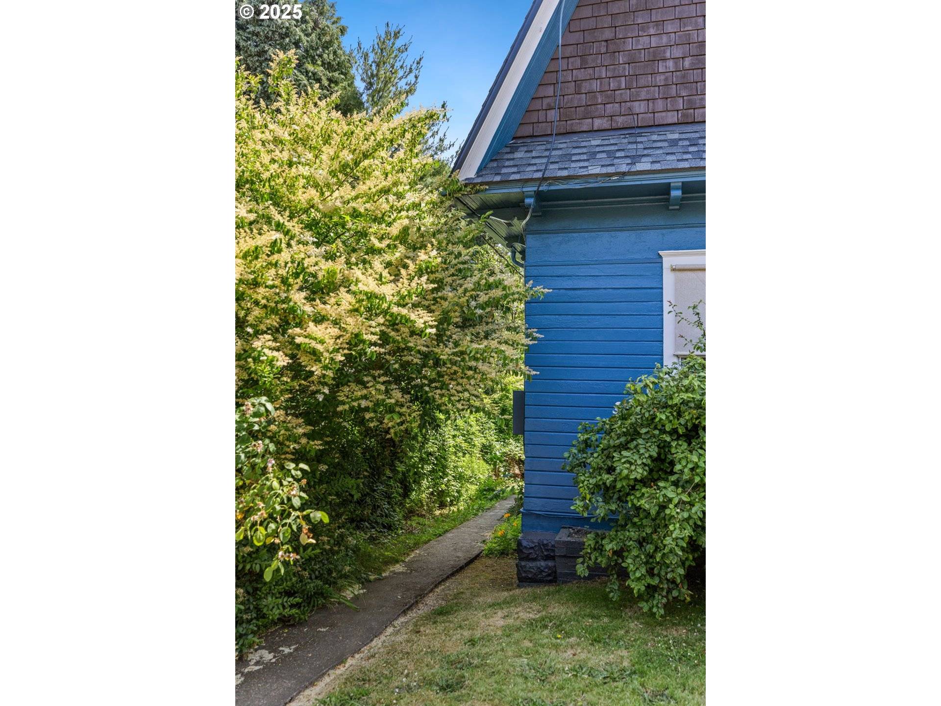 Portland, OR 97202,3424 SE 10TH AVE