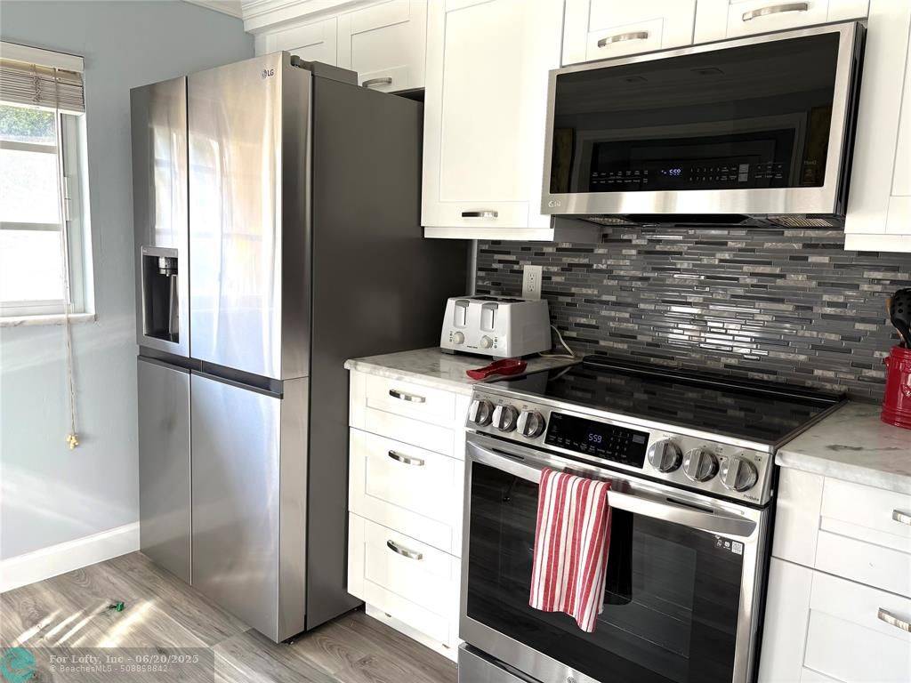 Deerfield Beach, FL 33064,4000 Crystal Lake Dr  #114
