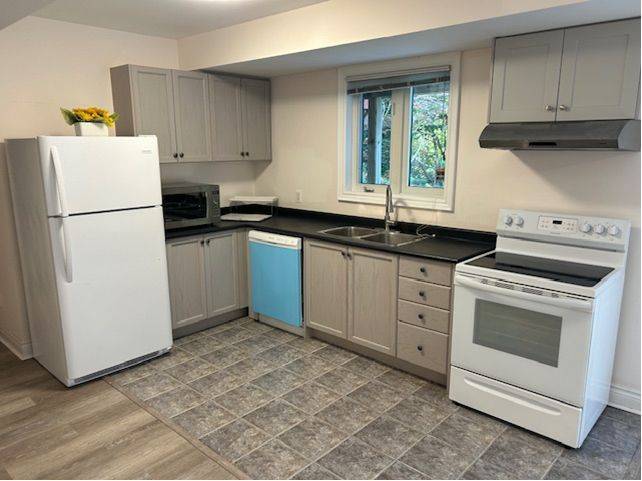 Markham, ON L3T 7X2,15 Circle CT