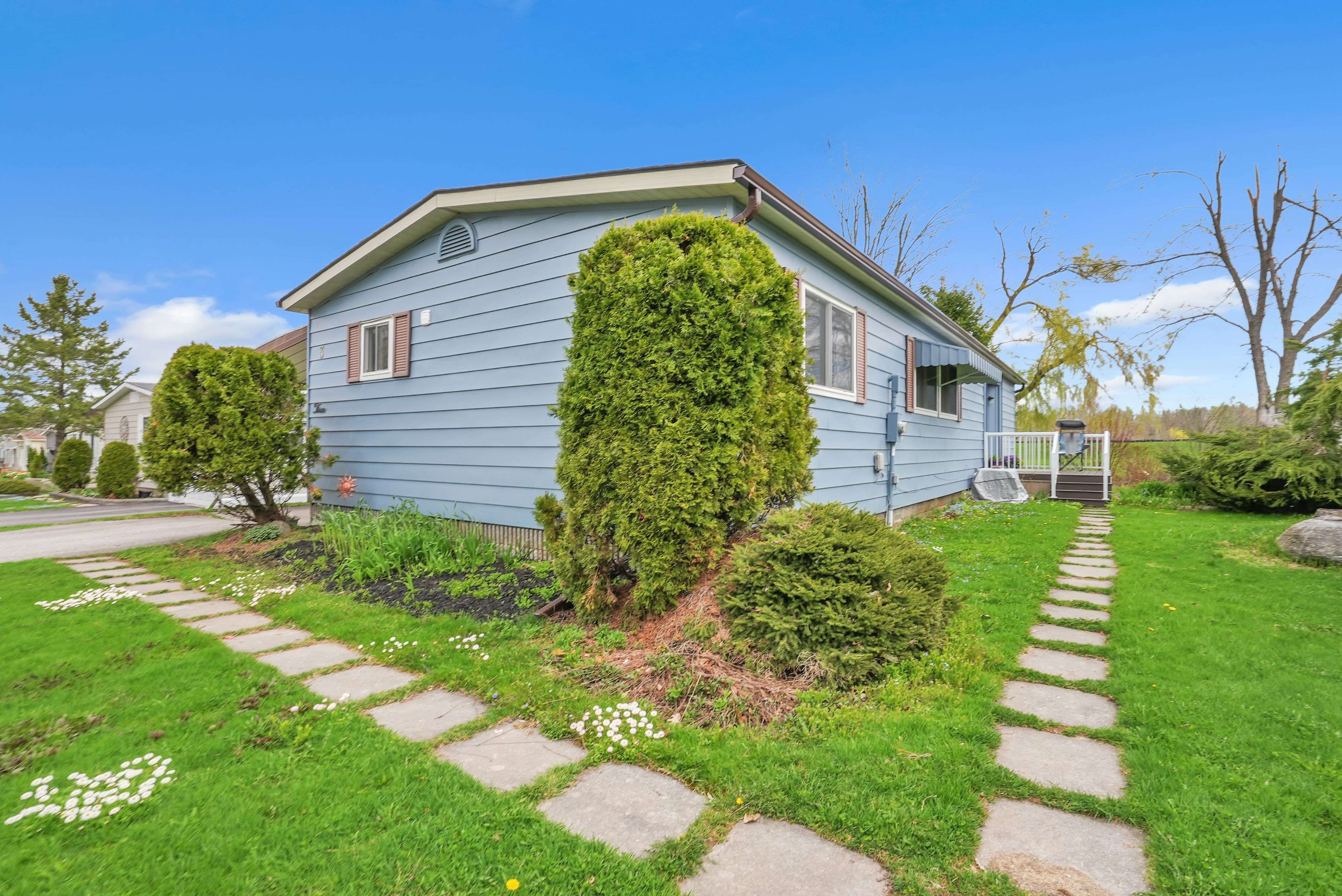 Oro-medonte, ON L0L 1T0,3 Tamarack DR