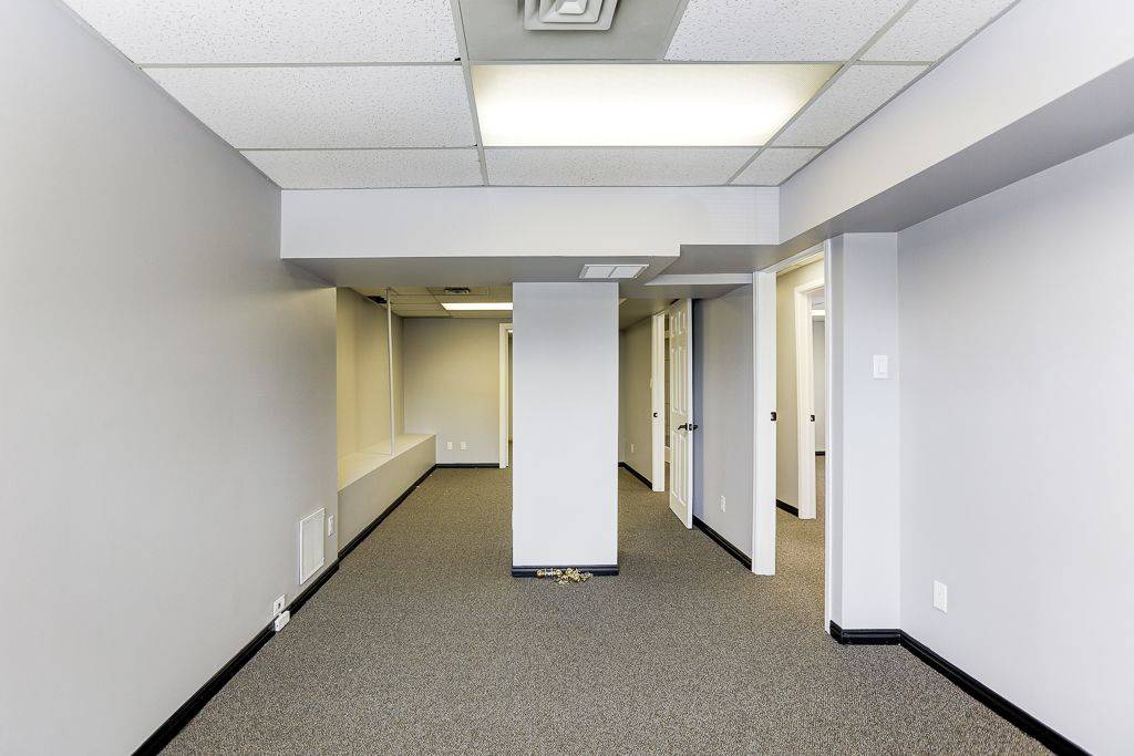 Toronto W05, ON M9M 2Z8,800 Arrow RD #10 - Ground Floor