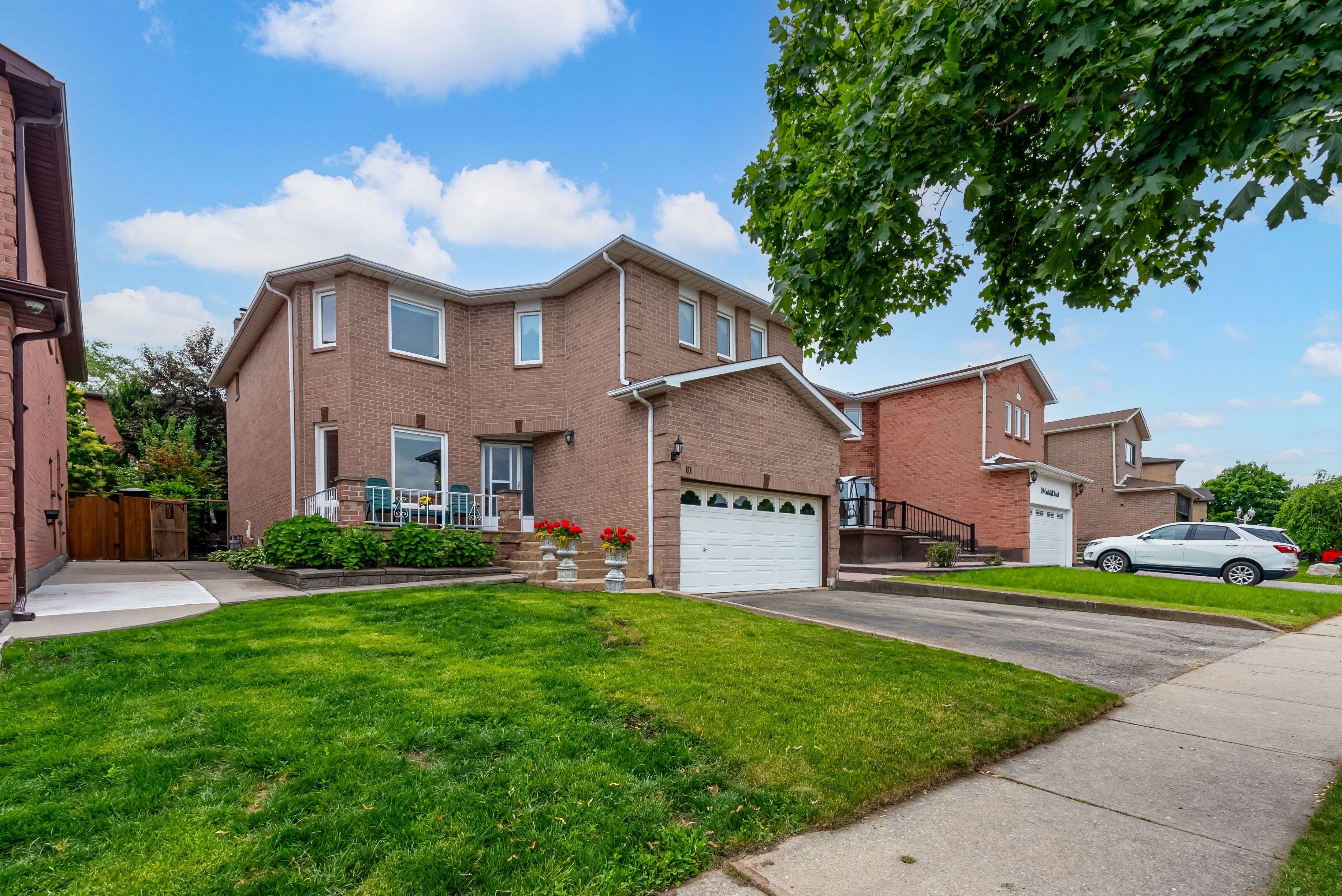 Brampton, ON L6X 4C9,61 Castlehill RD