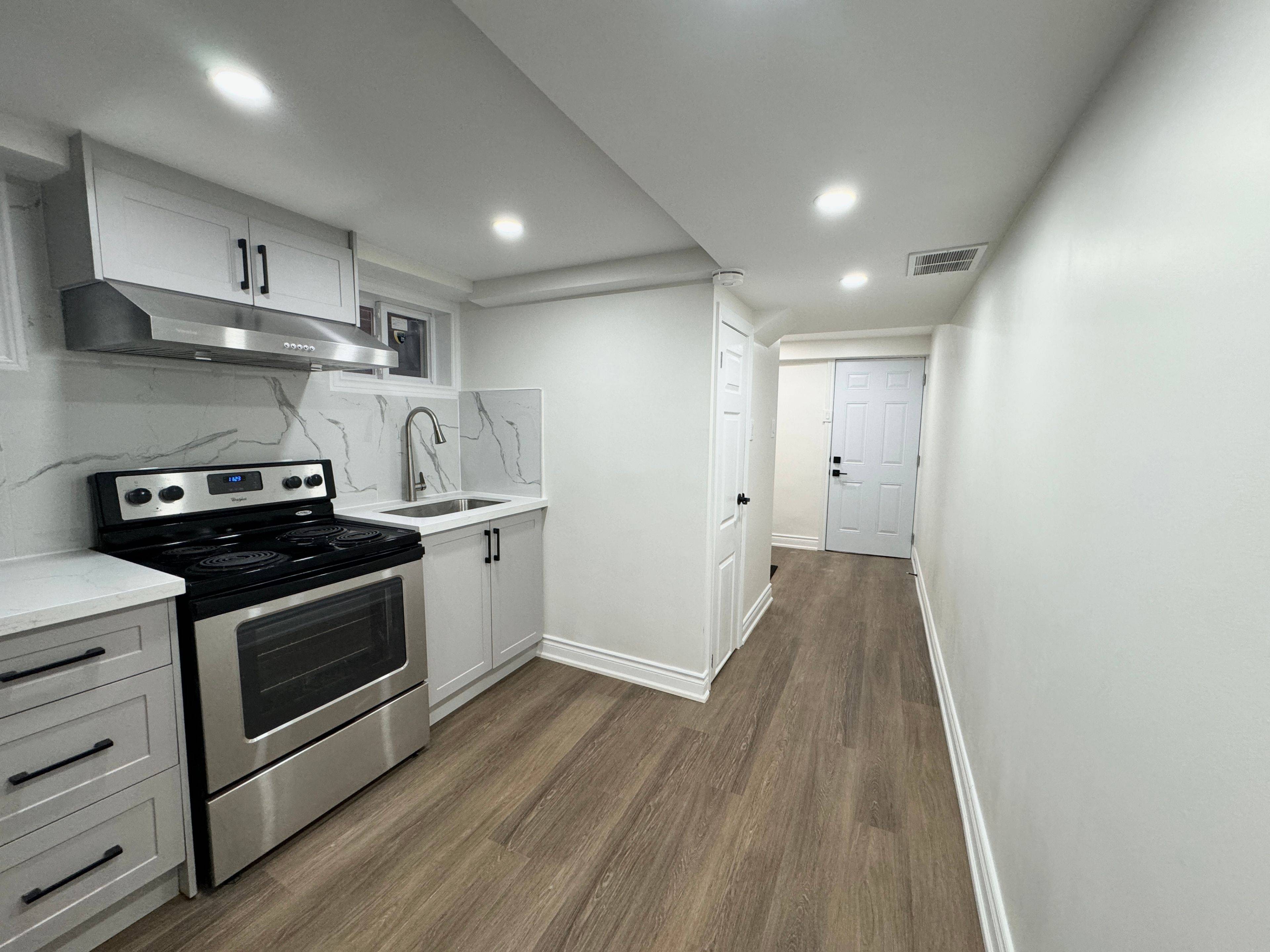 Toronto E04, ON M1K 3K1,18 Magnolia AVE #Bsmt