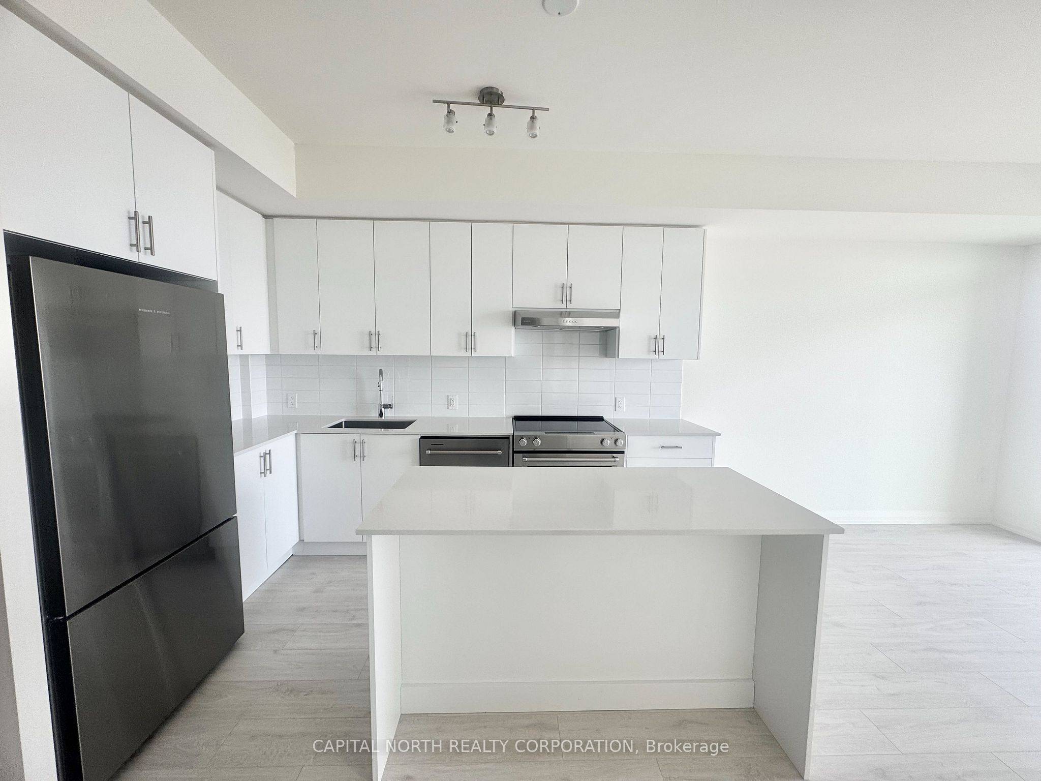 Vaughan, ON L4K 2M9,8960 Jane ST #1907