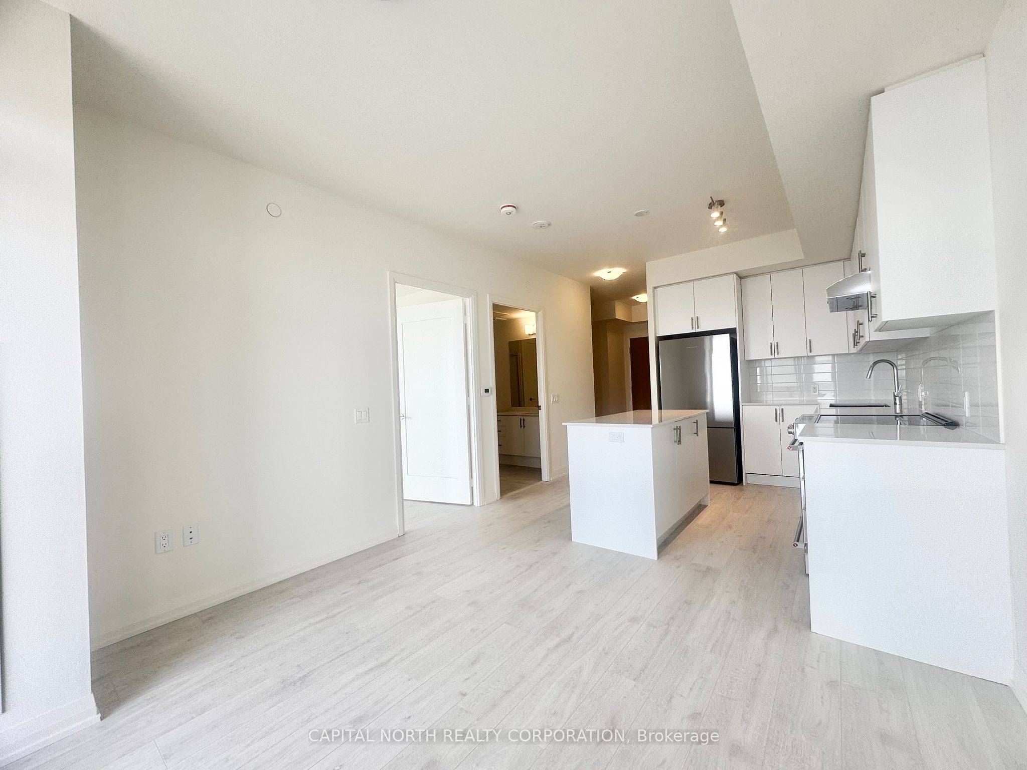 Vaughan, ON L4K 2M9,8960 Jane ST #1907