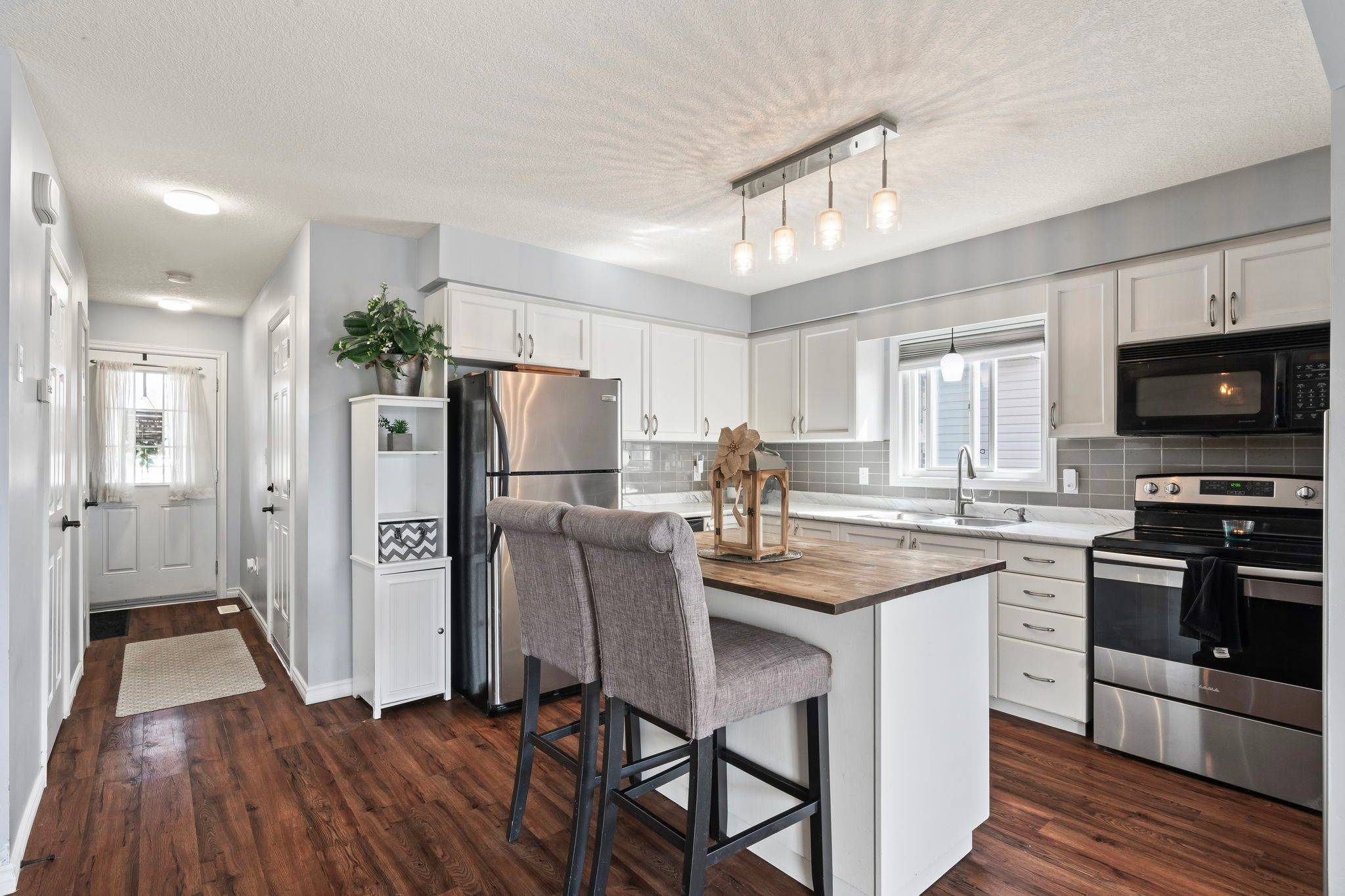 North Perth, ON N4W 0A1,730 Rogers RD W