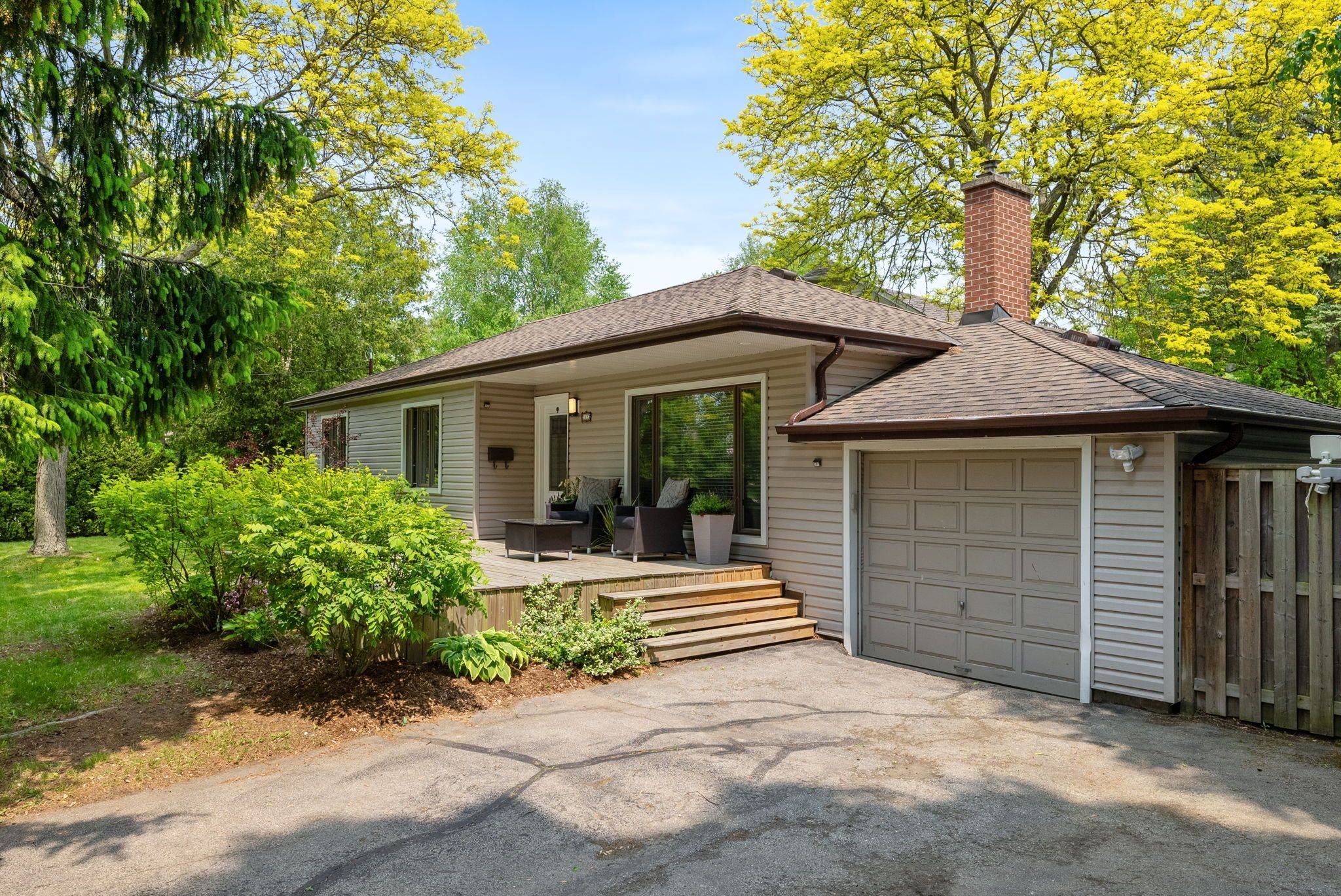 Hamilton, ON L9G 1R4,82 Gilbert AVE