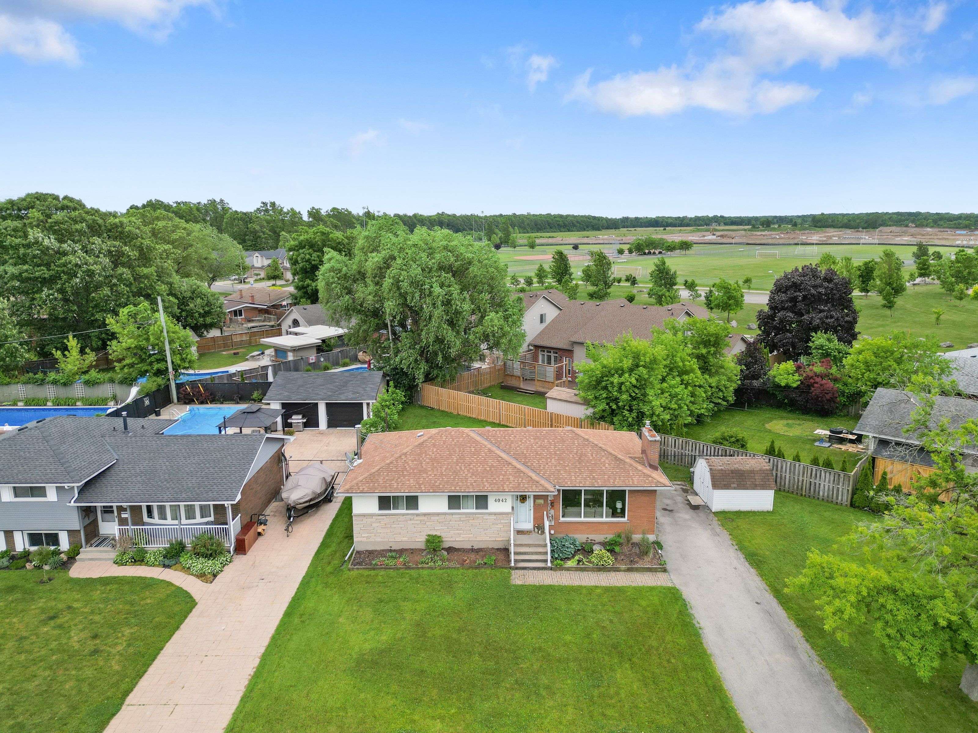 Niagara Falls, ON L2G 6L8,4042 Montcalm CRES