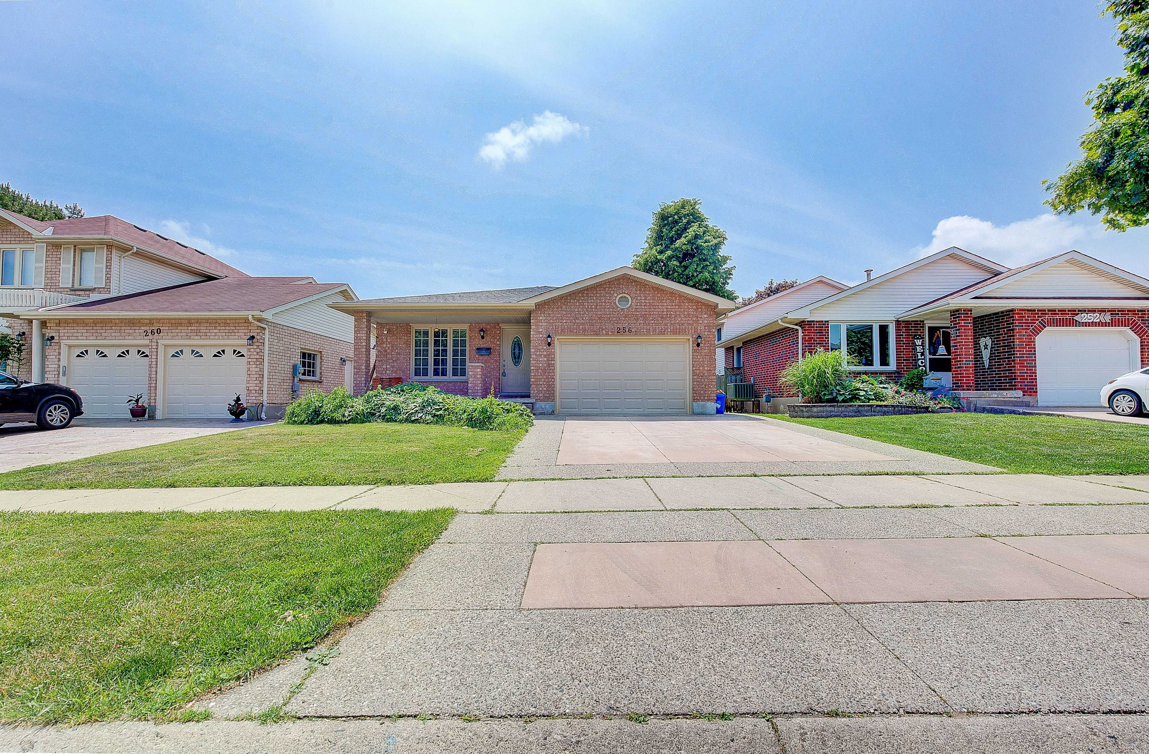 London South, ON N6E 3S5,256 Josselyn DR