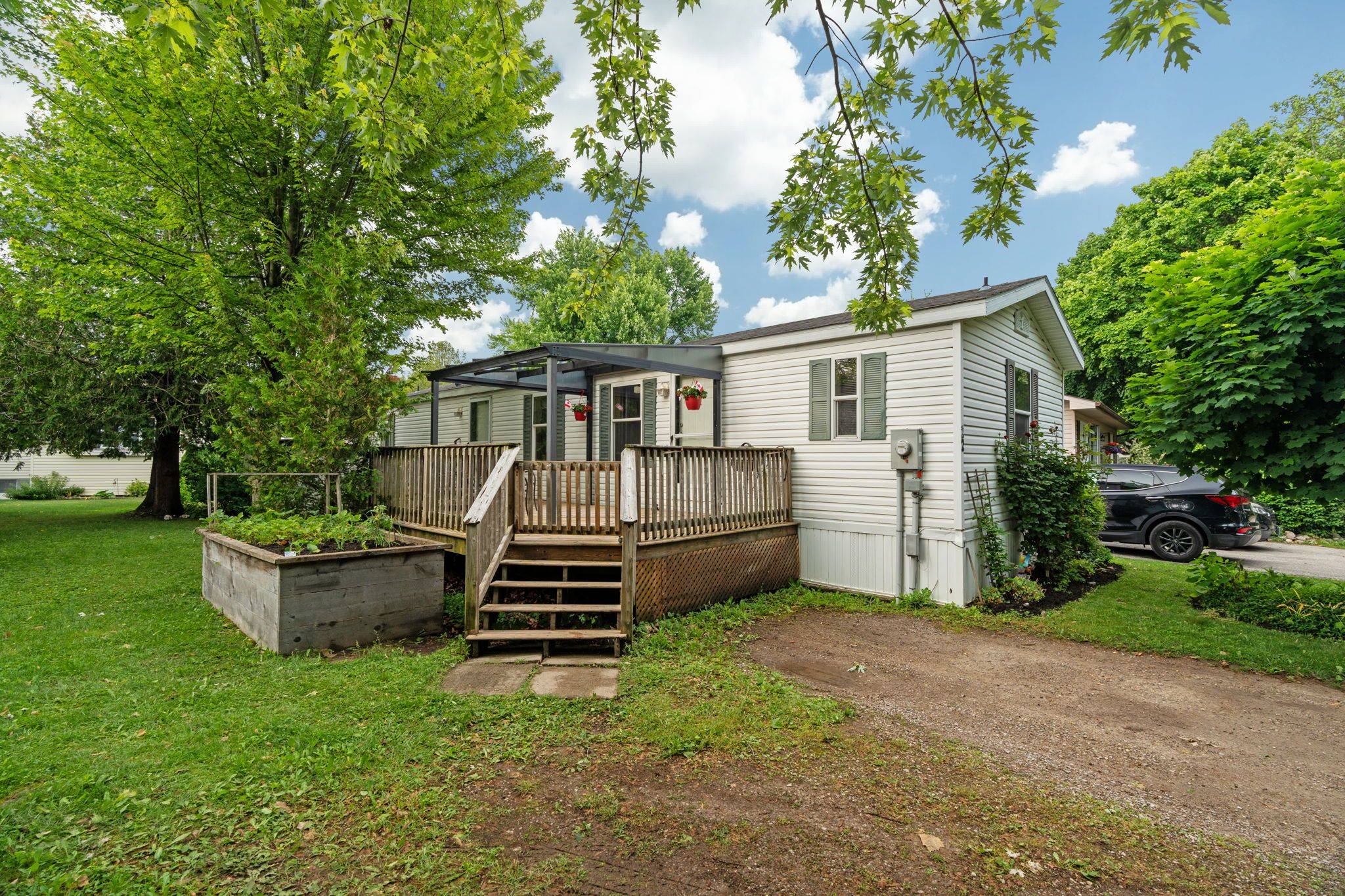 Ashfield-colborne-wawanosh, ON N7A 3X9,22 Ruth ST