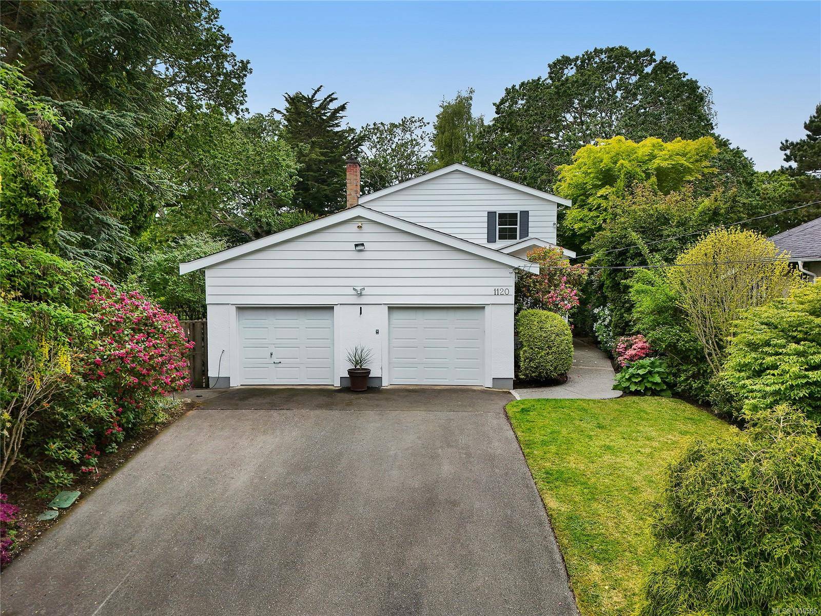 Oak Bay, BC V8S 5B6,1120 St. Louis St