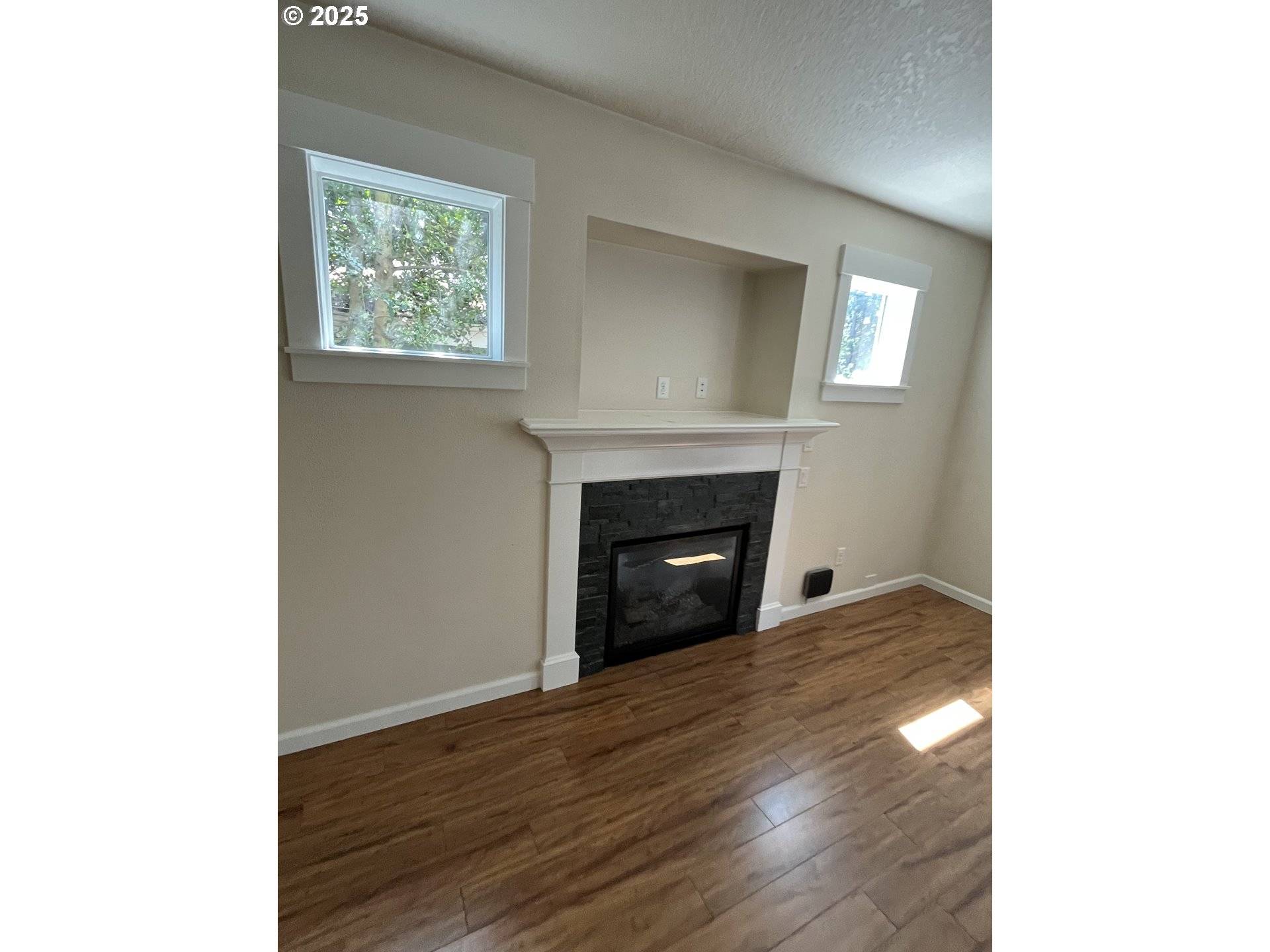 Portland, OR 97203,6721 N YALE ST
