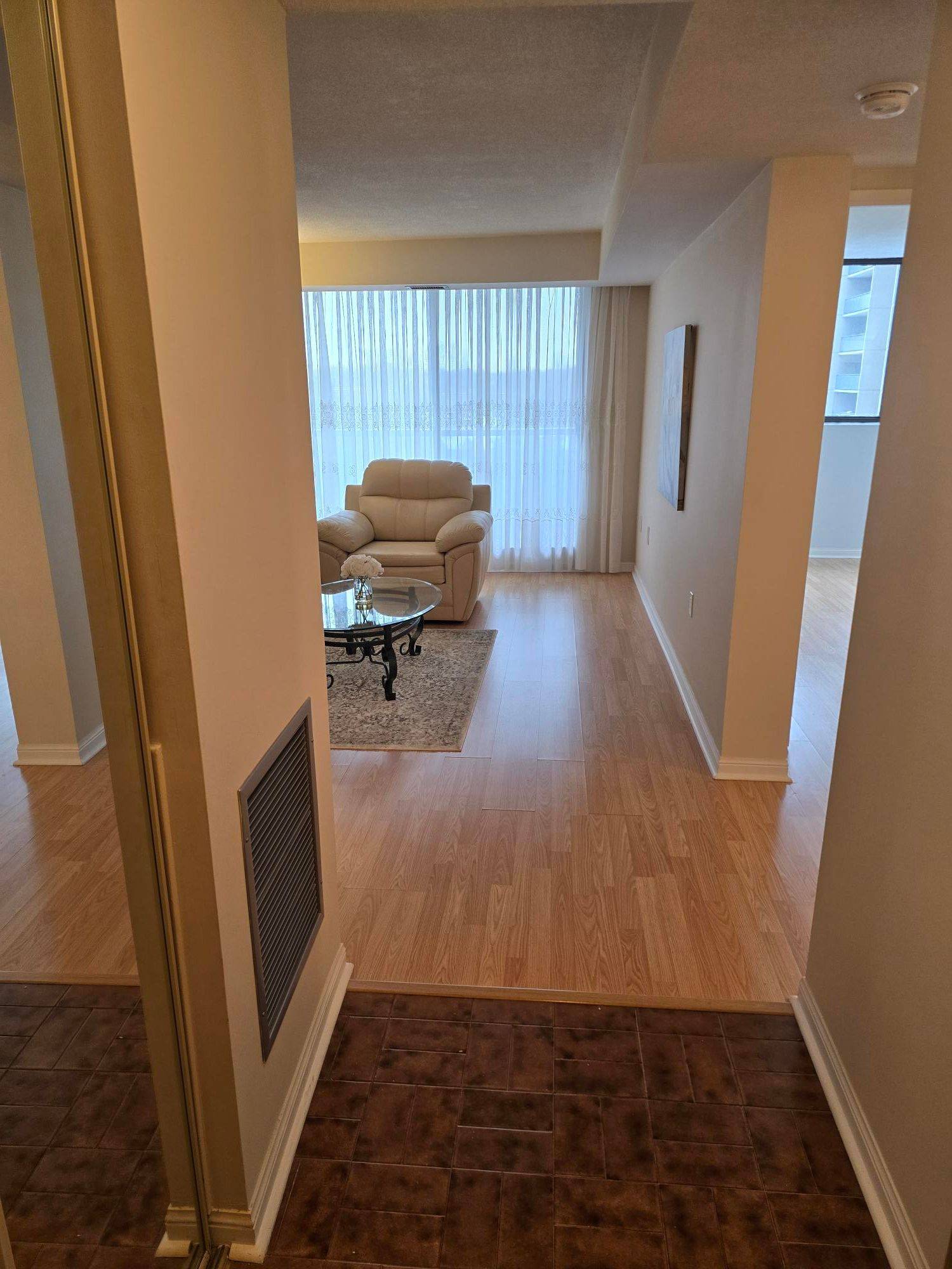 Toronto E06, ON M4C 5N8,757 Victoria Park AVE #607