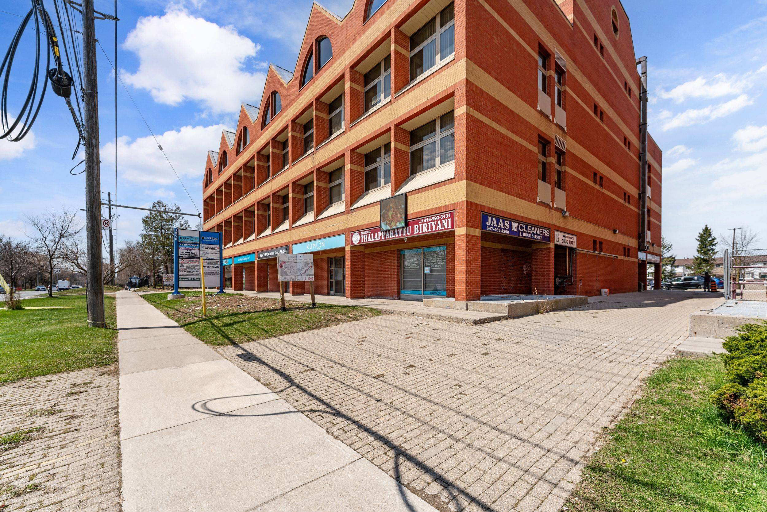 Toronto E05, ON M1T 3T6,3850 Finch AVE E