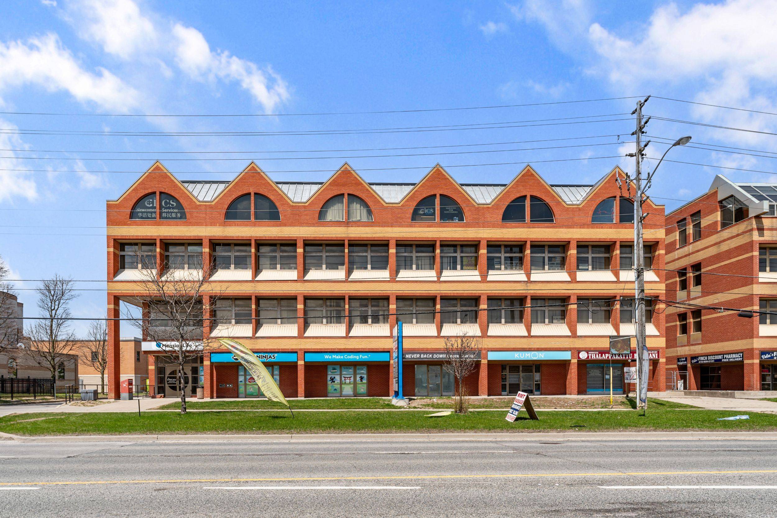 Toronto E05, ON M1T 3T6,3850 Finch AVE E