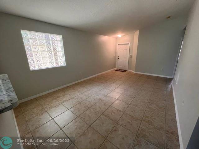 Pembroke Pines, FL 33024,7850 NW 6th St  #206