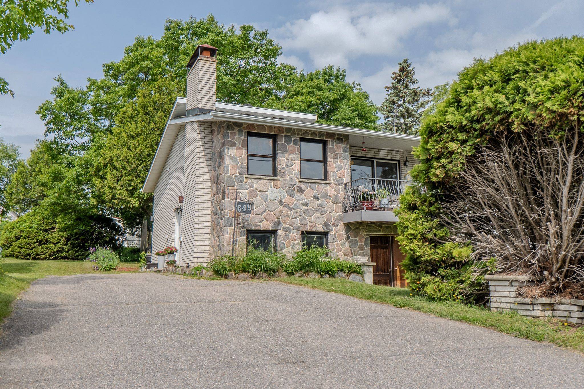 North Bay, ON P1B 5T1,649 McLeod ST