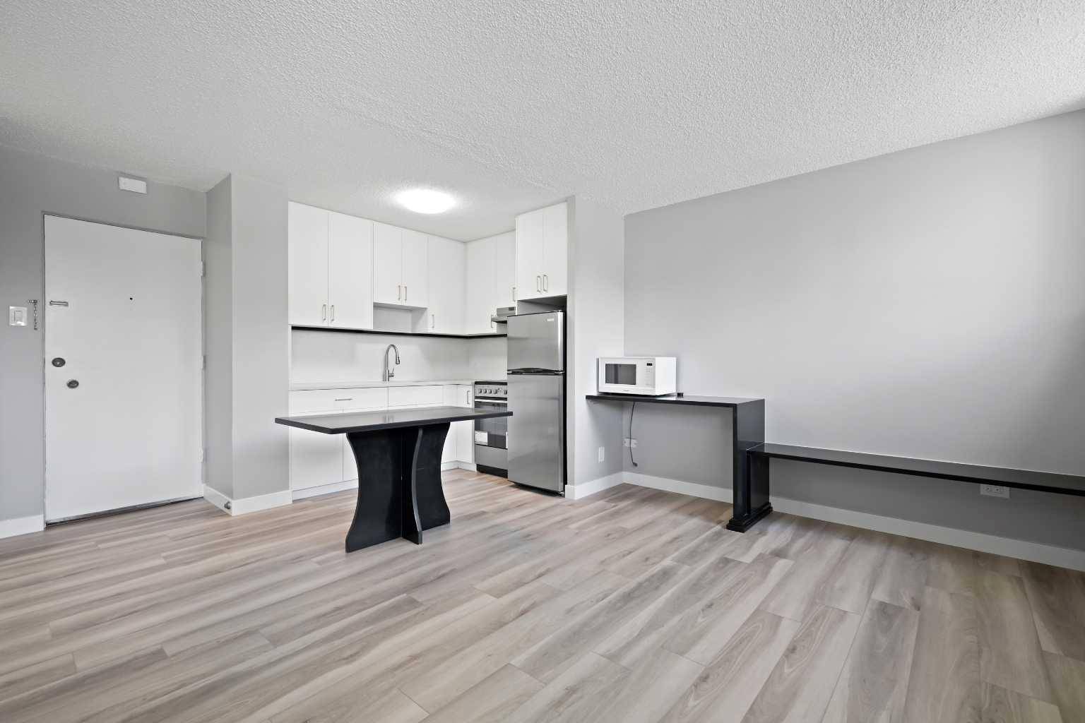Calgary, AB T2E 0B2,316 1 AVE NE #101