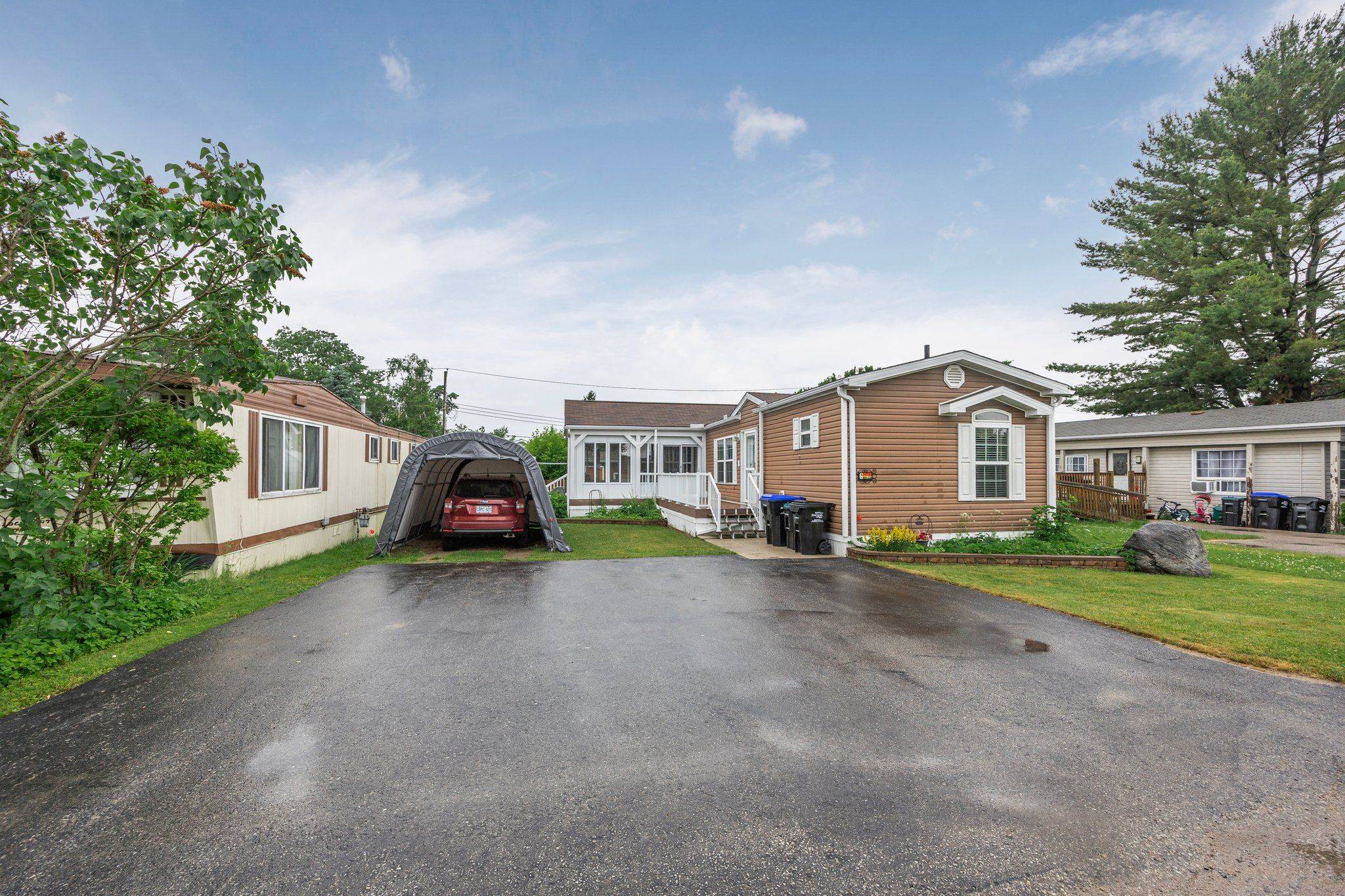 Midland, ON L4R 0B9,6 Maple LN