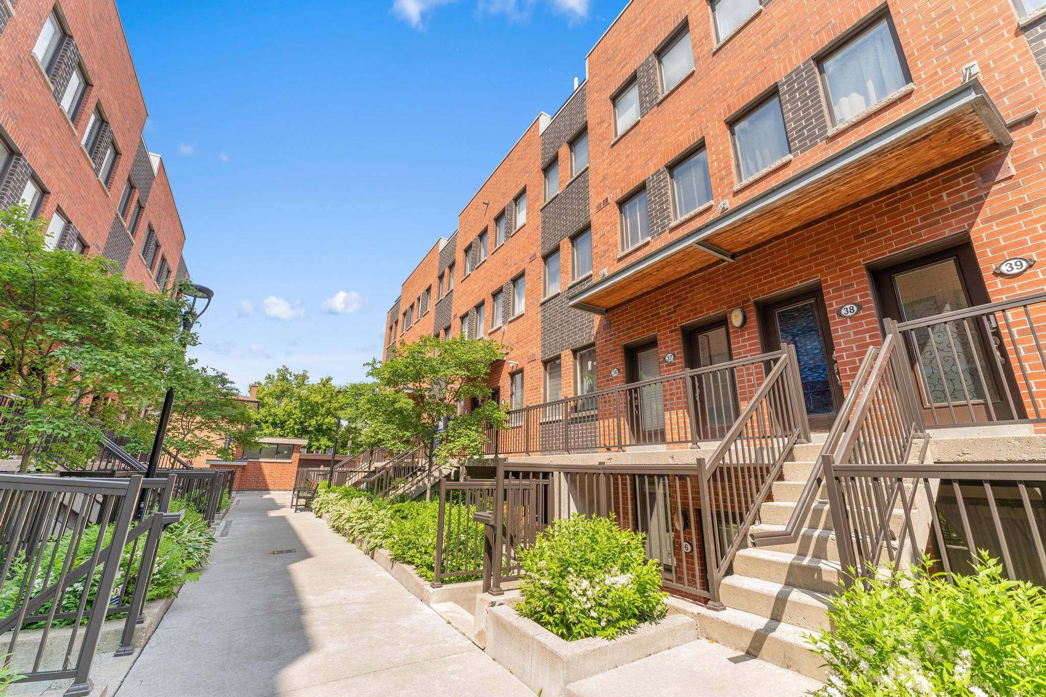Toronto W05, ON M3K 1E6,871 Wilson AVE #6