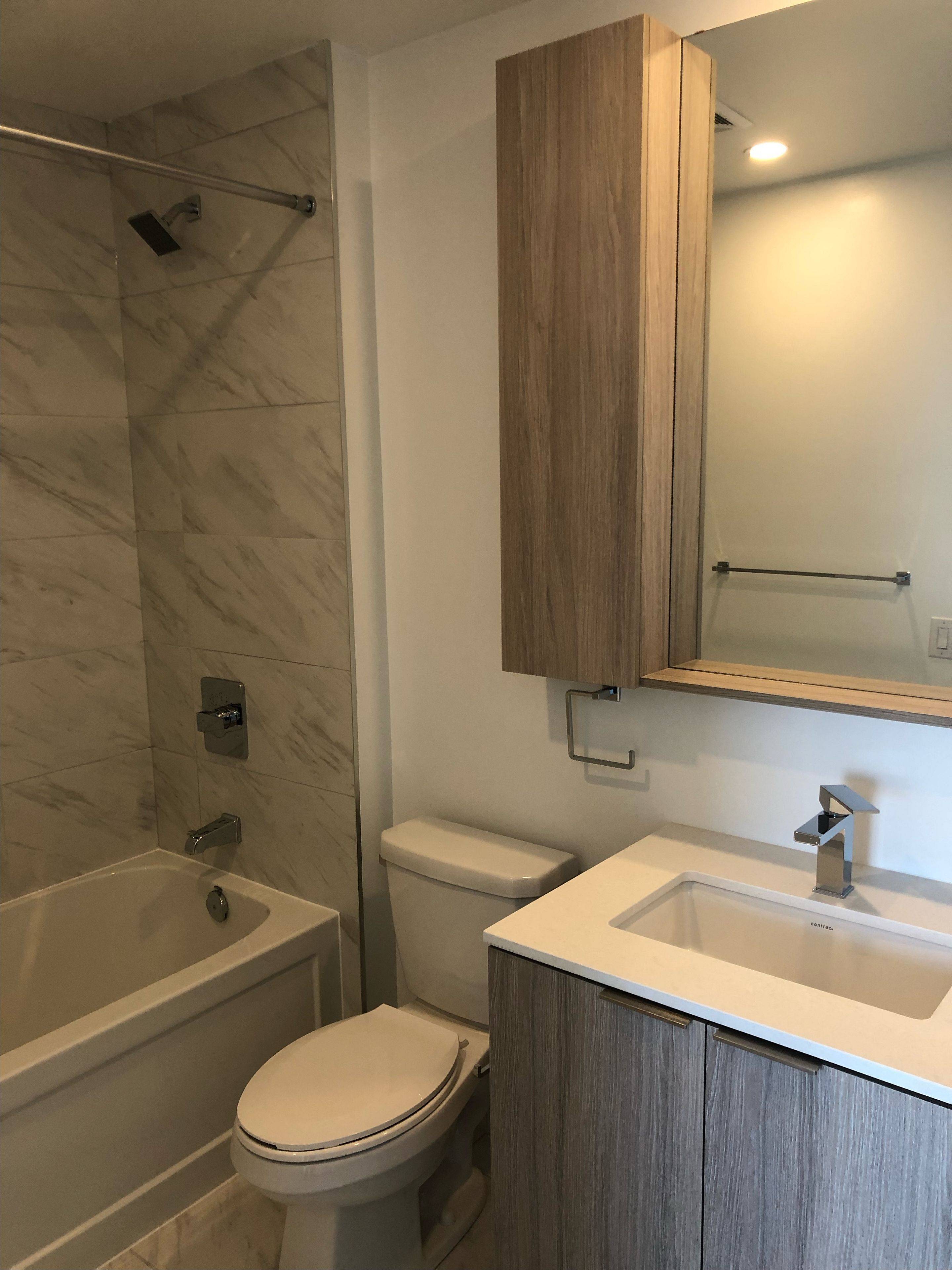 Toronto W06, ON M8V 0G2,70 ANNIE CRAIG DR #3709