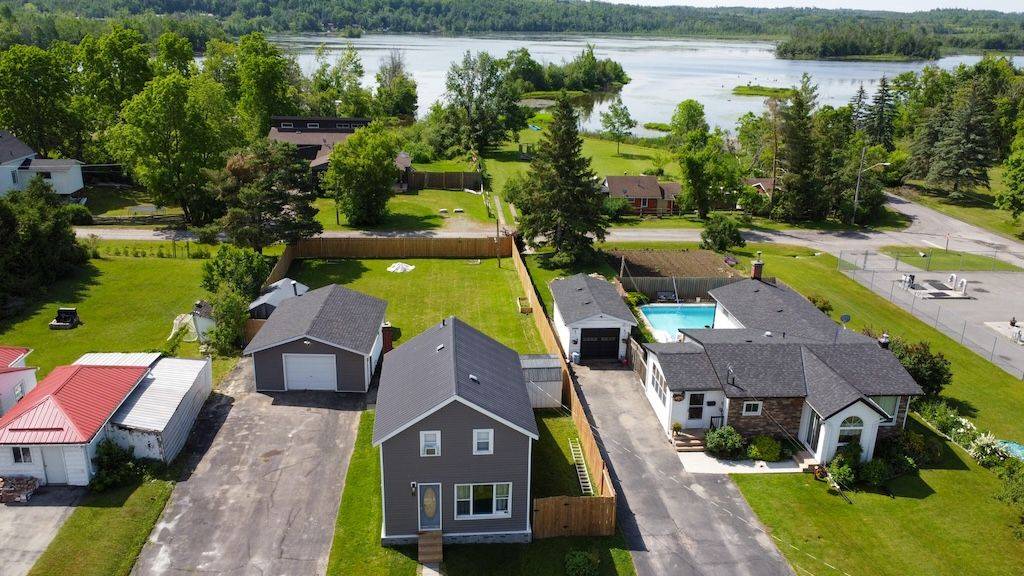 Kawartha Lakes, ON K0L 2W0,6 Mary ST