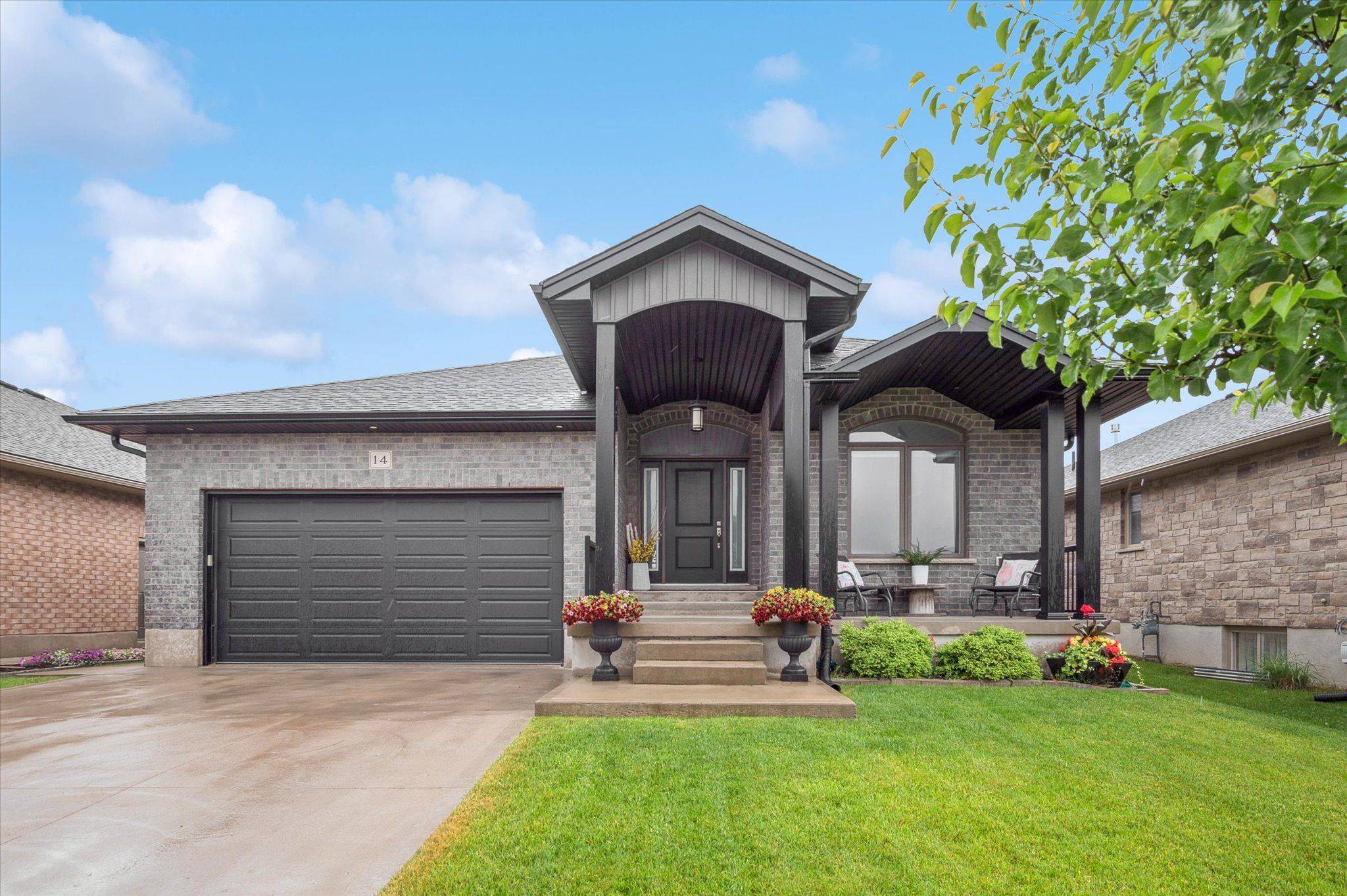 Centre Wellington, ON N1M 0E9,14 Howard CRES