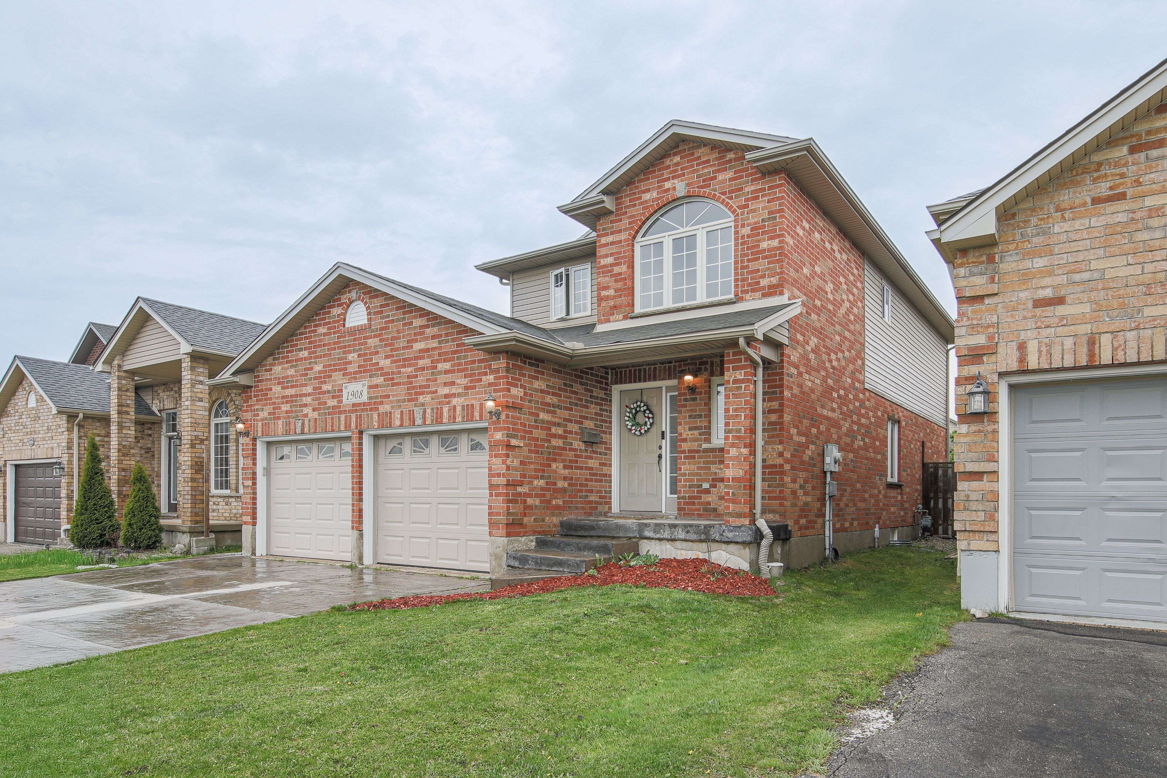 London North, ON N6G 0A5,1908 Coronation DR