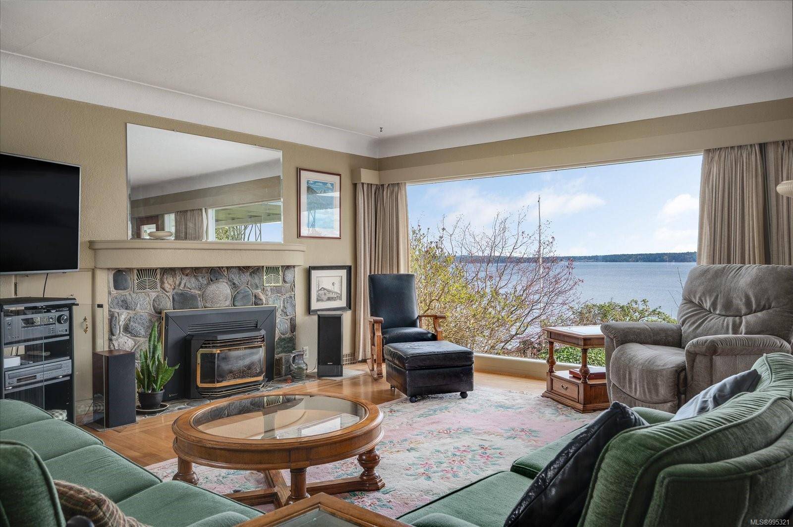 Chemainus, BC V0R 1K0,9979 Beach Dr