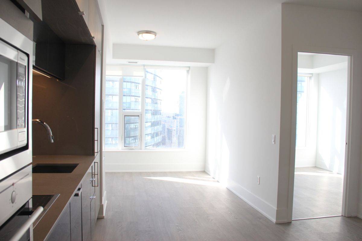 Toronto C01, ON M5J 0E1,10 York ST #5312