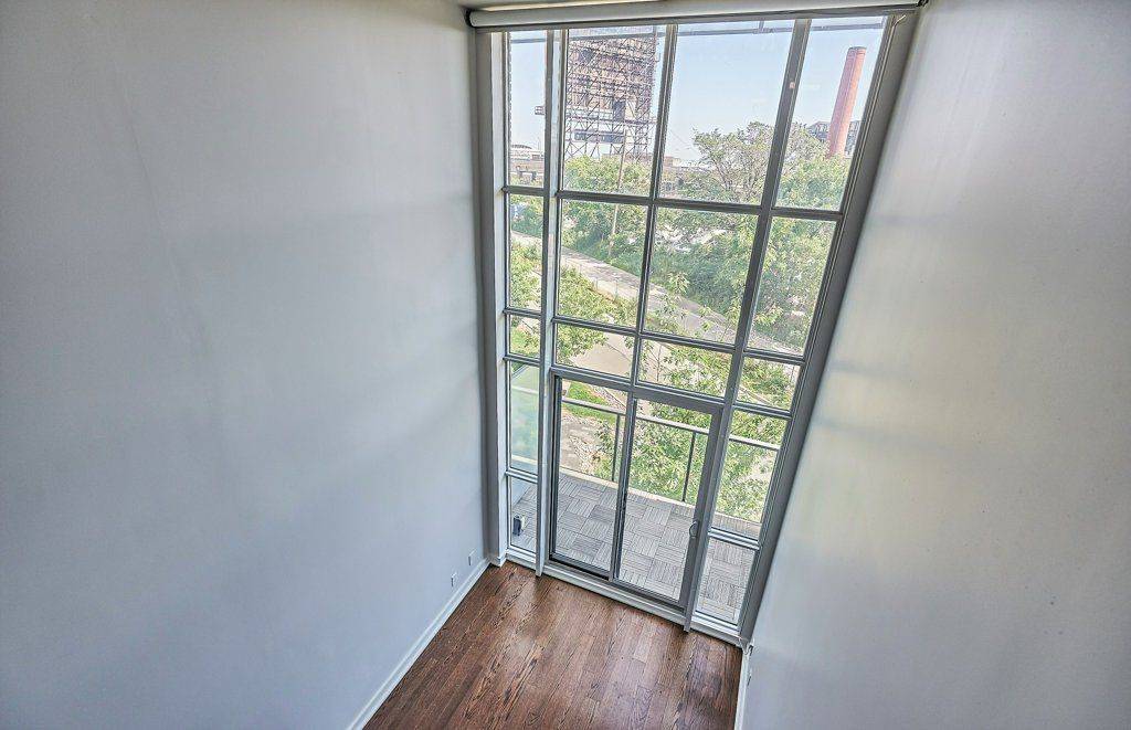 Toronto C01, ON M6K 0B3,5 Hanna AVE #308