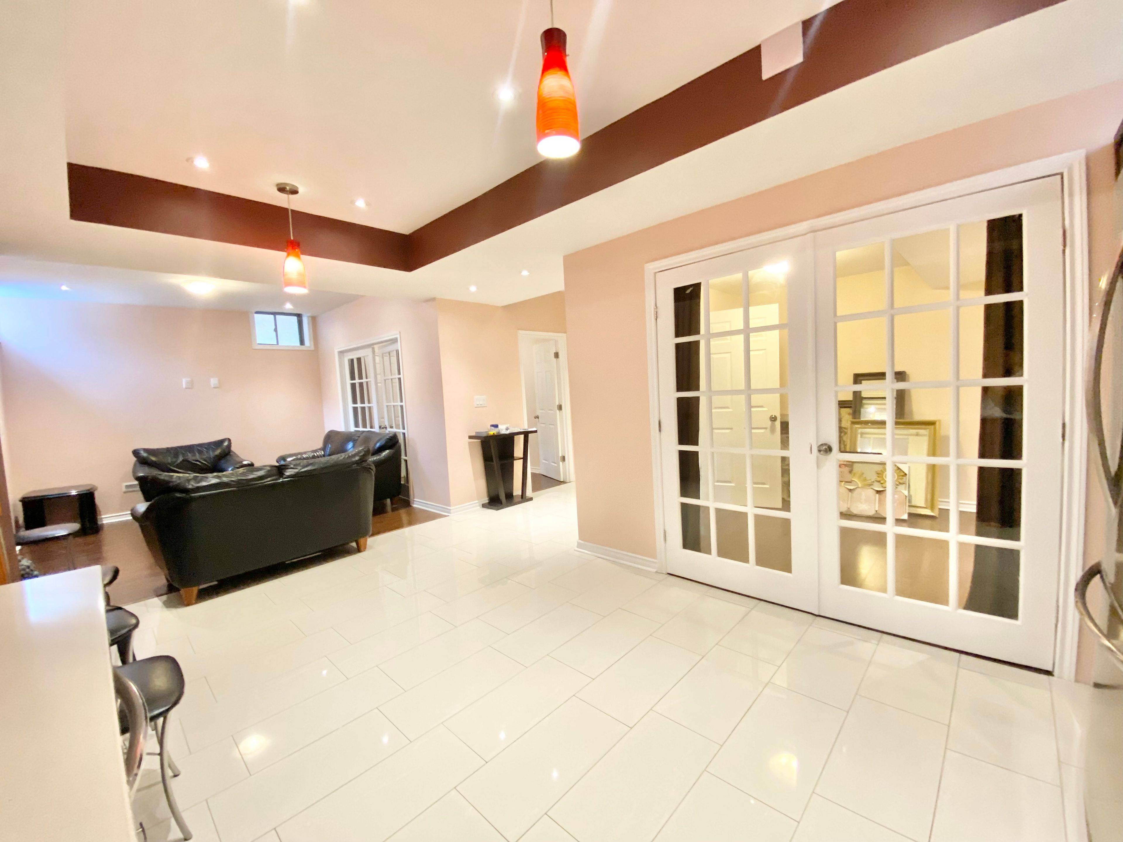 Vaughan, ON L4H 4A8,19 Dunrobin CRES