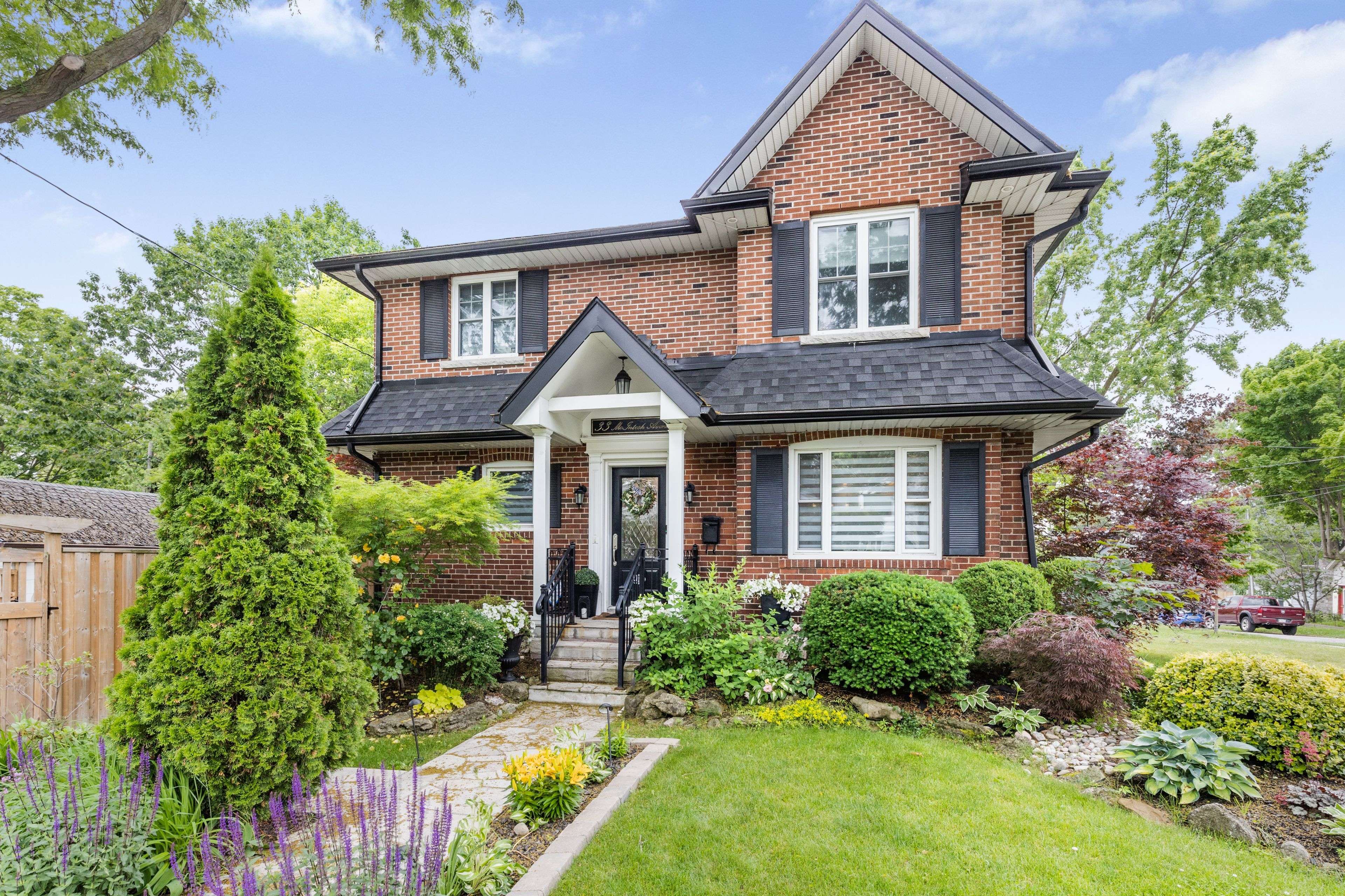 Toronto W07, ON M8Y 3E1,33 McIntosh AVE