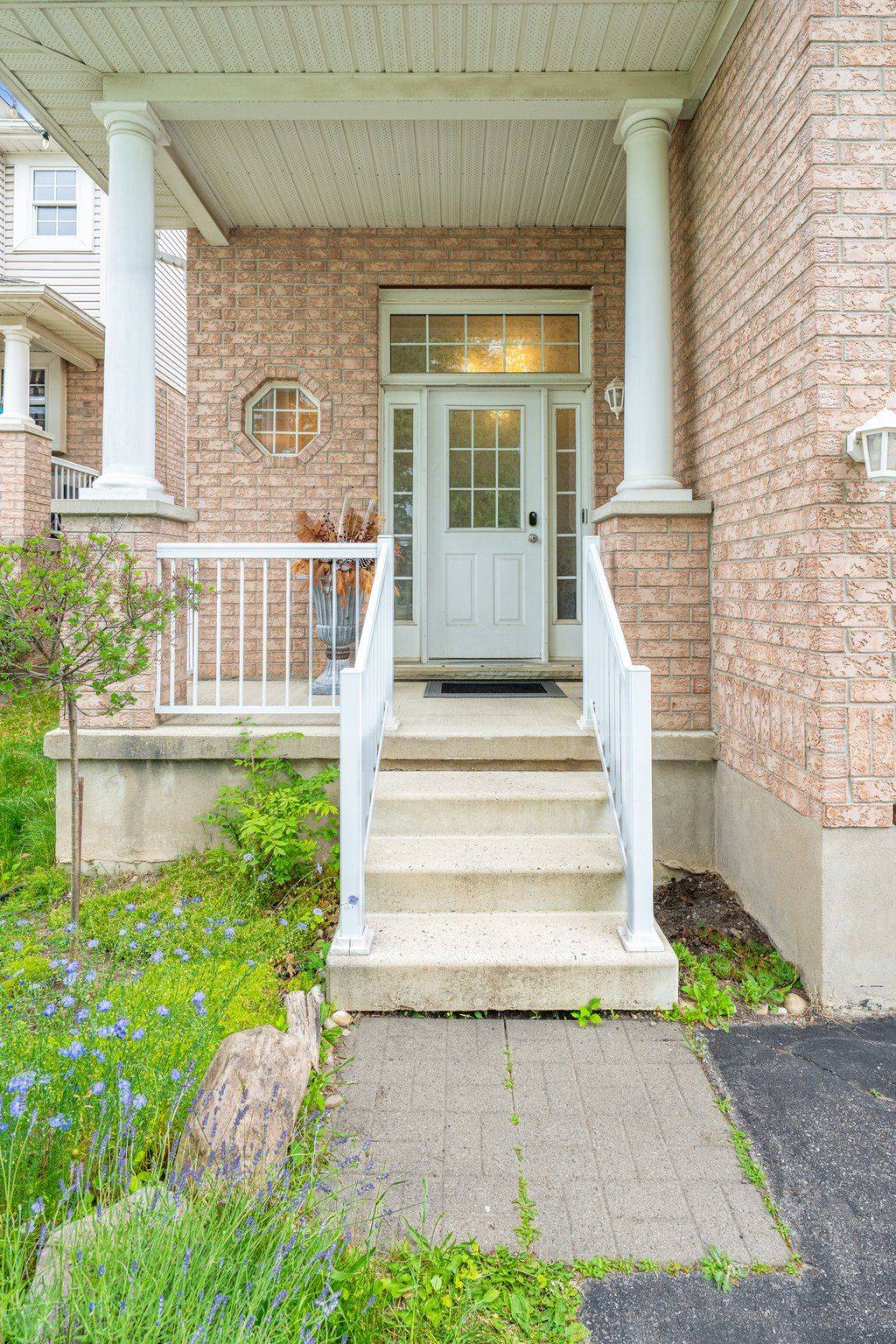 Cambridge, ON N3H 5P7,47 Newport DR