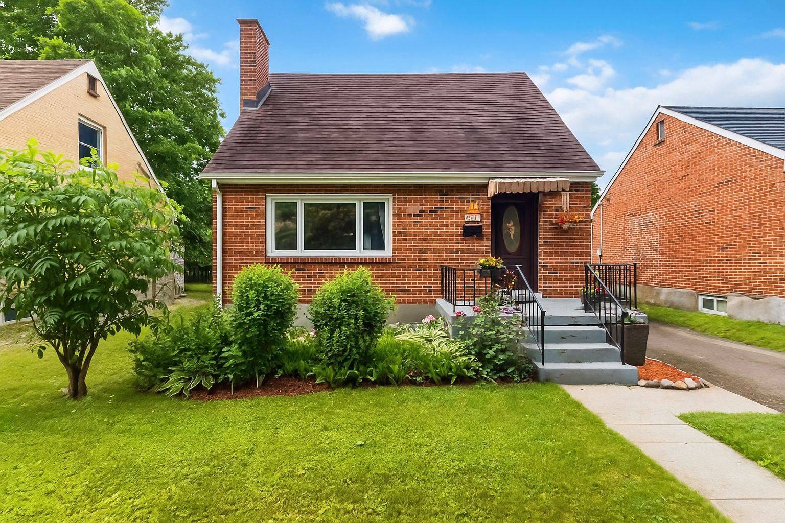 London North, ON N6H 1N3,128 EMPRESS AVE