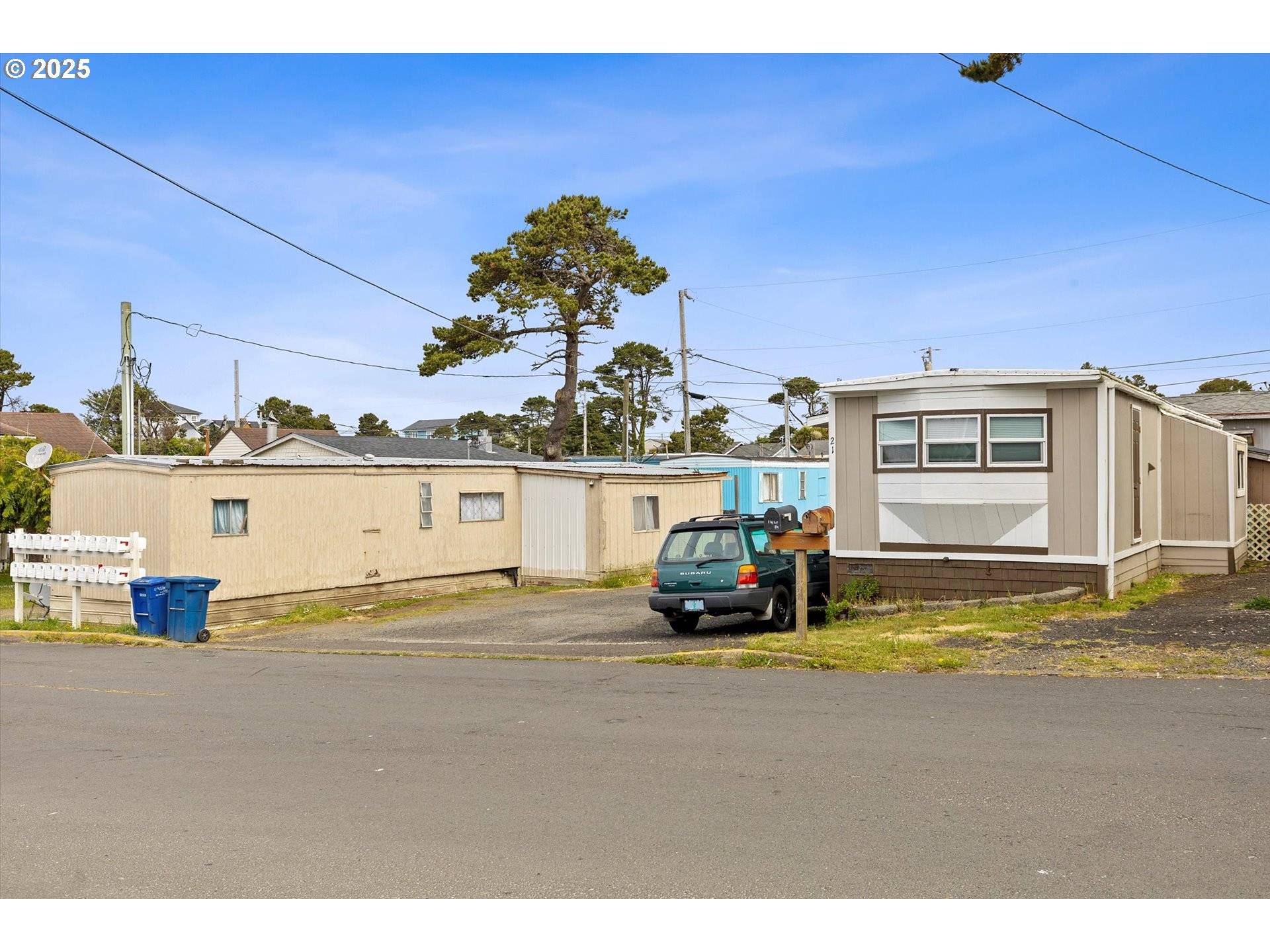 Lincoln City, OR 97367,1461 NW 17TH ST
