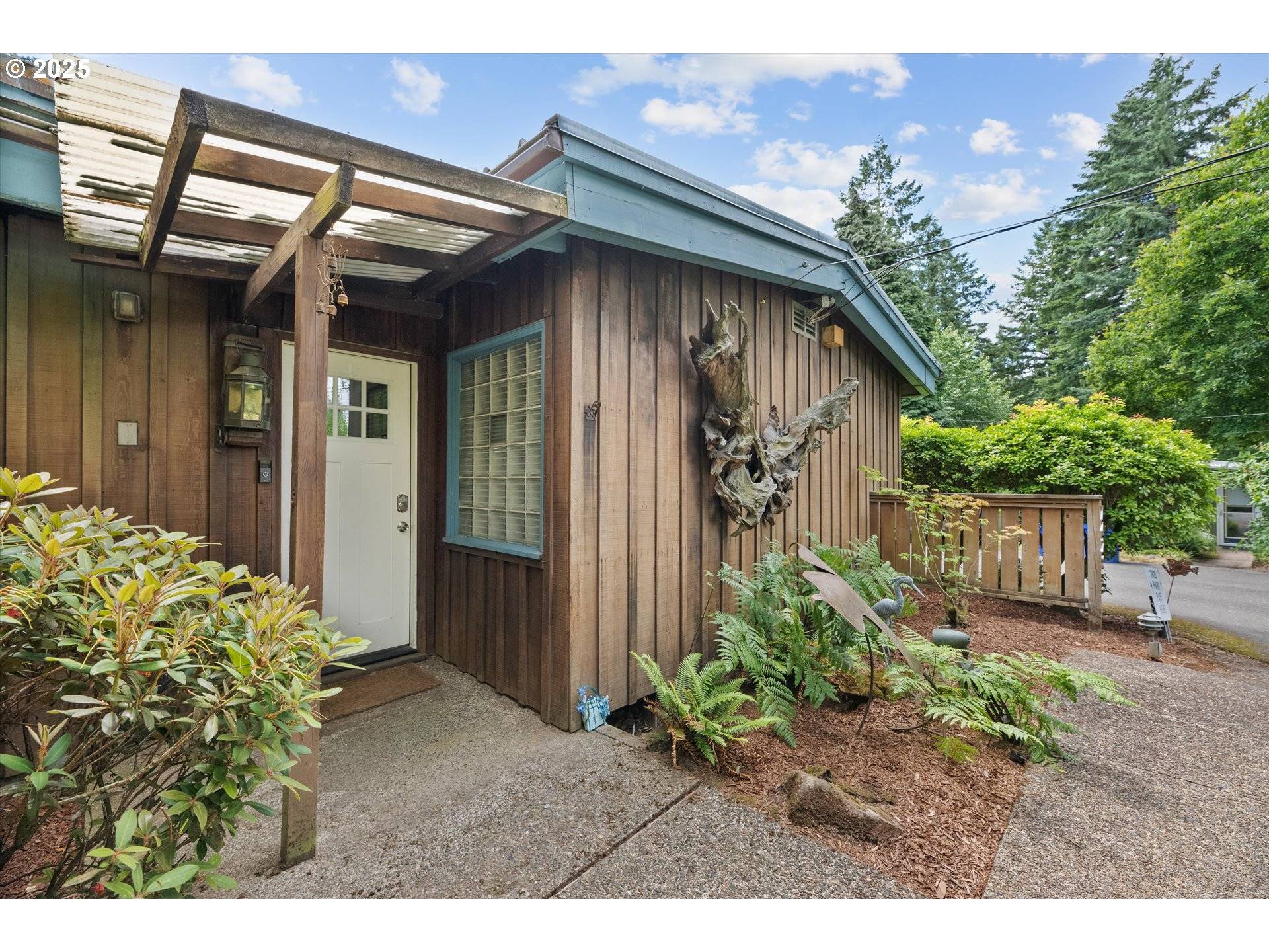 Portland, OR 97210,7420 SW POINTER RD