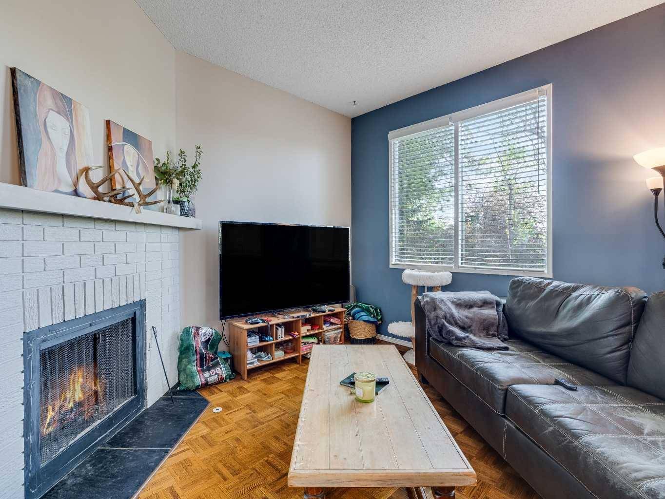 Calgary, AB T3B 4A6,8533 Silver Springs RD NW #10