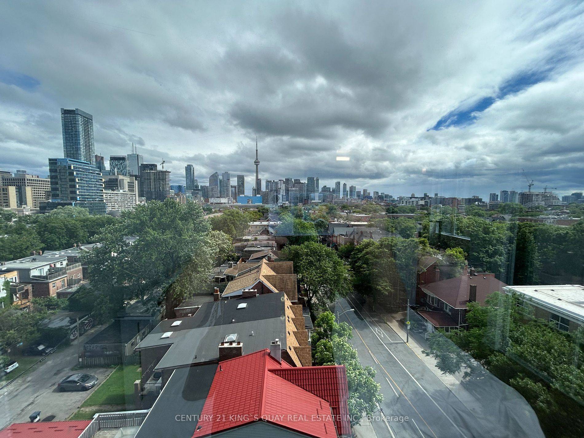 Toronto C01, ON M5T 1P9,203 College ST #702