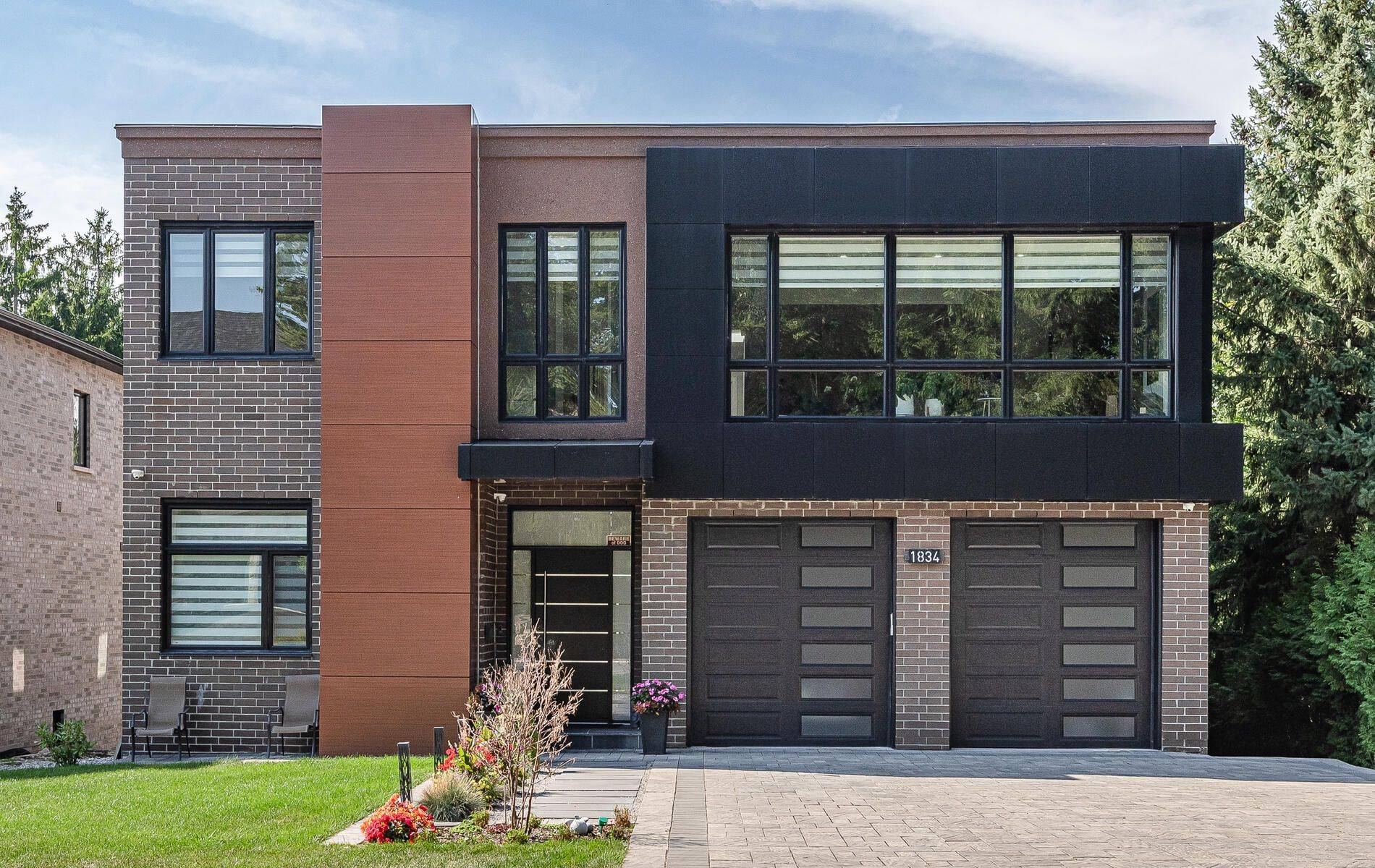 Pickering, ON L1V 1T8,1834 Appleview RD