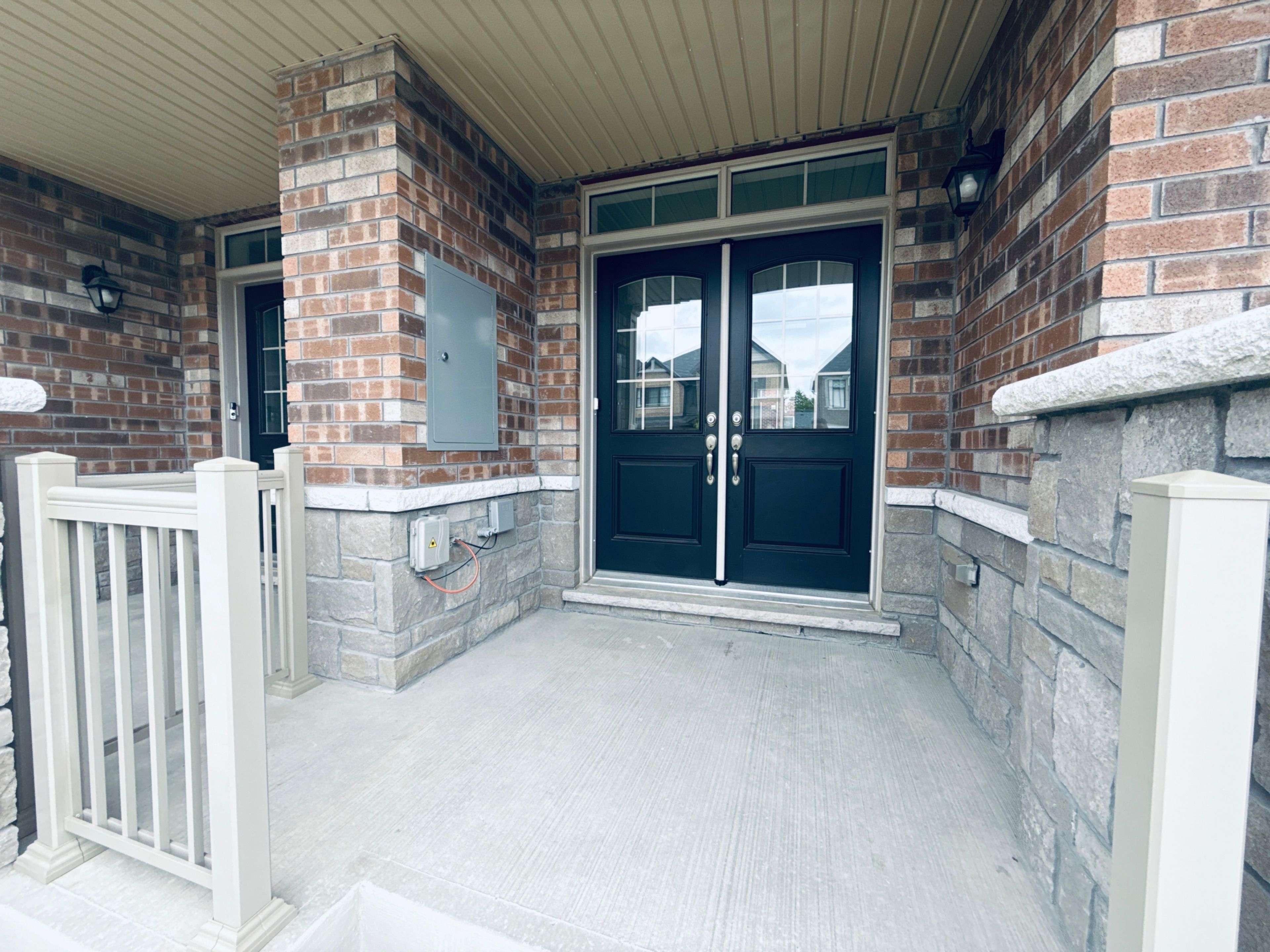 Whitby, ON L1R 0R2,17 Sutcliffe DR