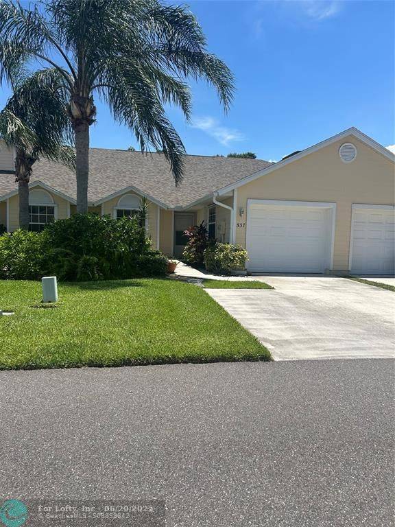 Vero Beach, FL 32962,537 6th St
